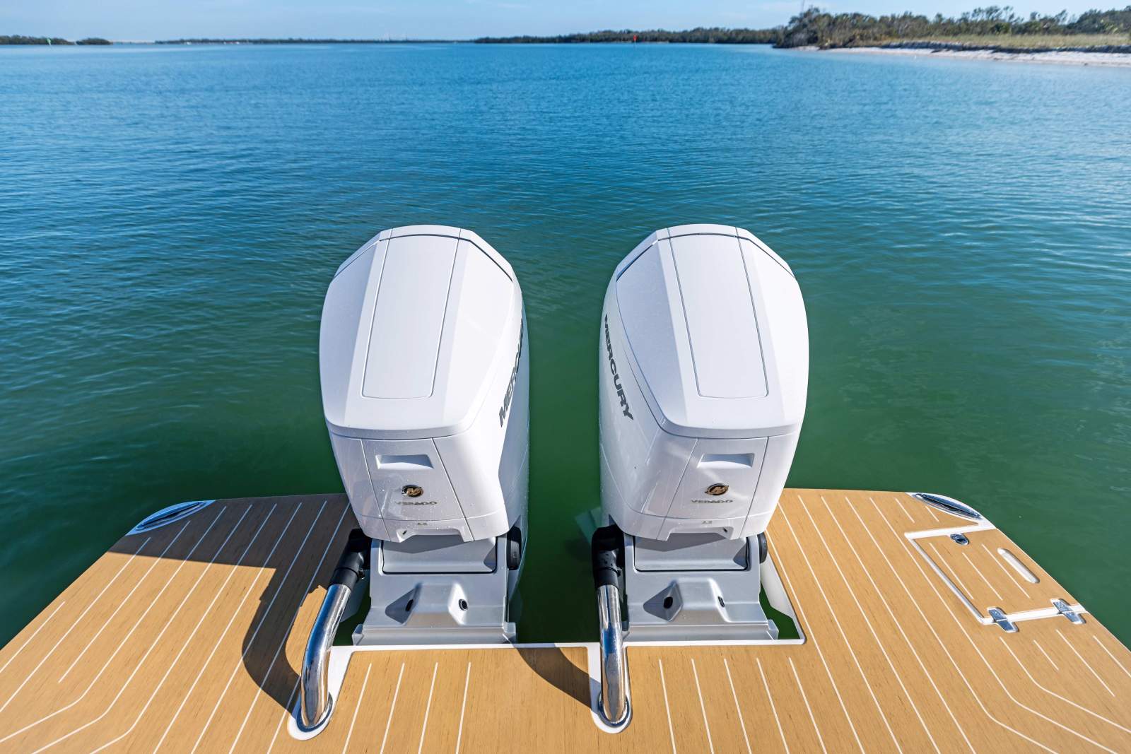REGAL LX43 - A UNIQUE AND PREMIUM BOATING EXPERIENCE!