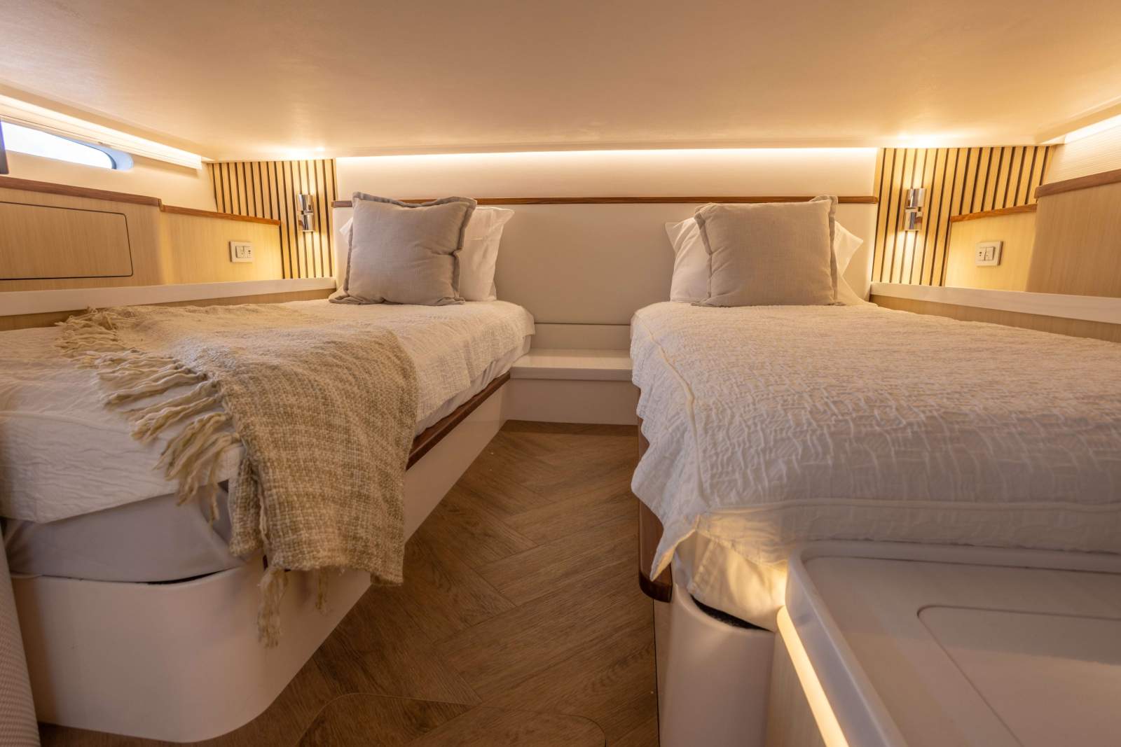 REGAL 43 SAV - LUXURY &AMP; INNOVATION!