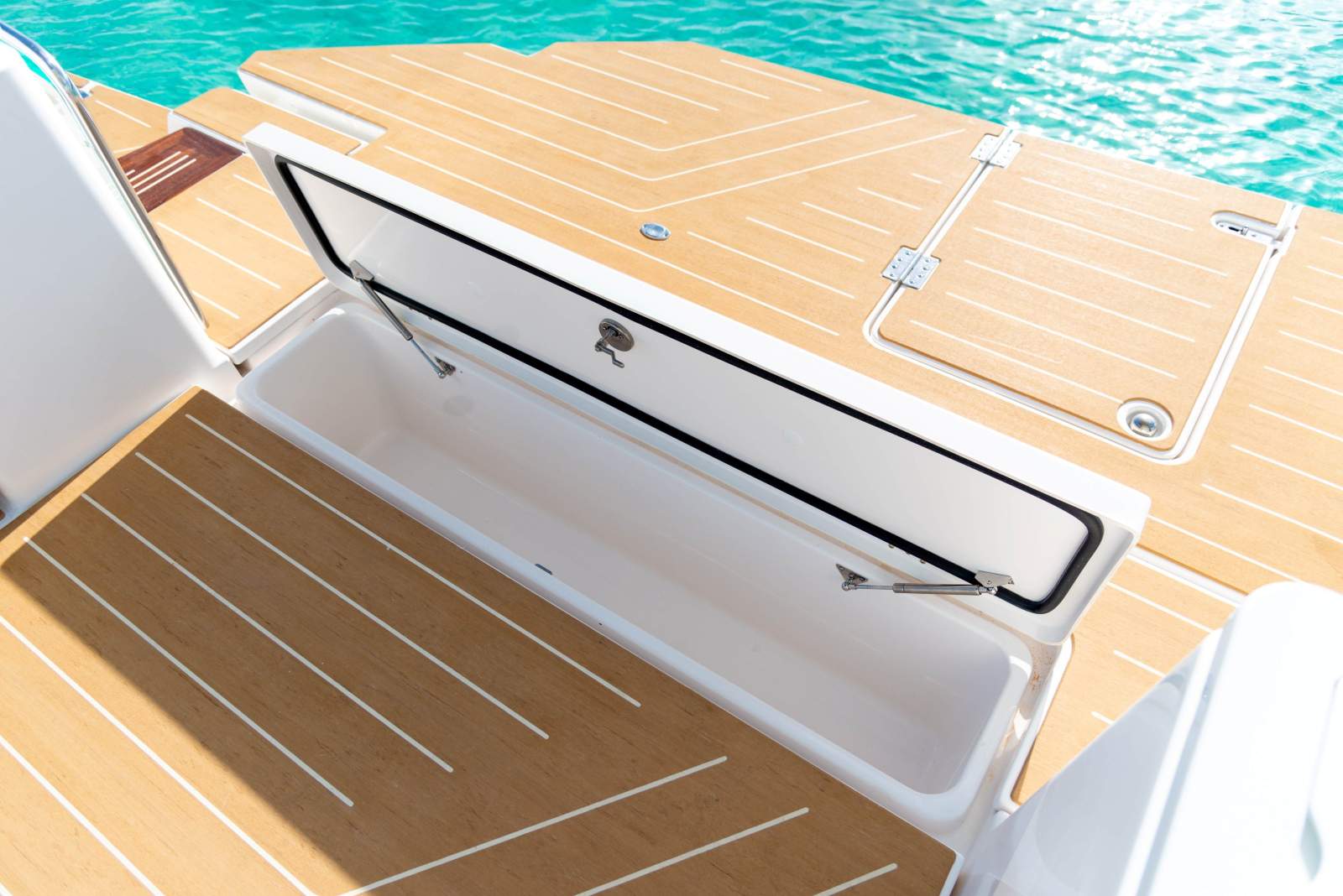 REGAL 43 SAV - LUXURY &AMP; INNOVATION!