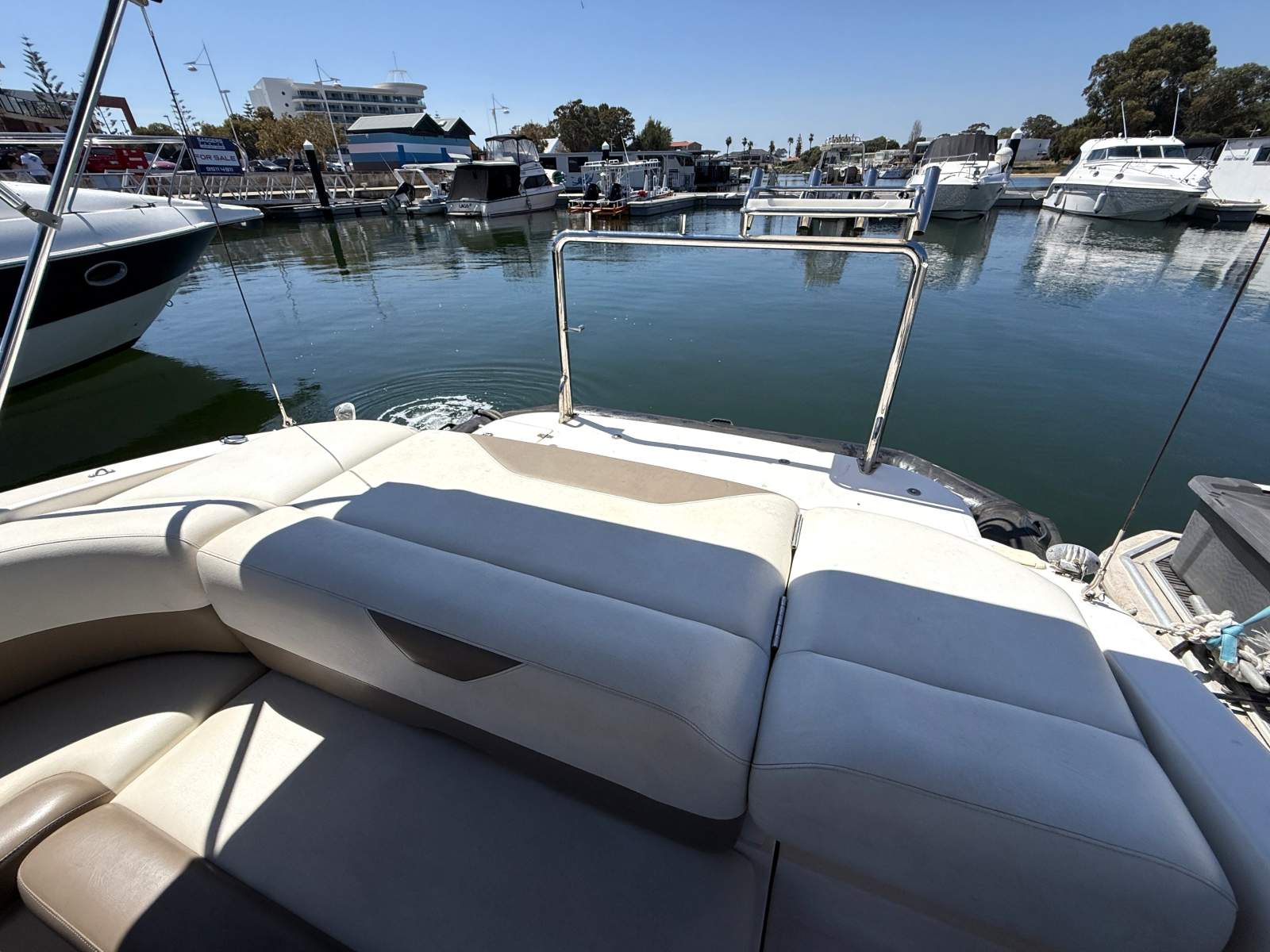 REGAL 2600 BOWRIDER - READY FOR SUMMER FUN!