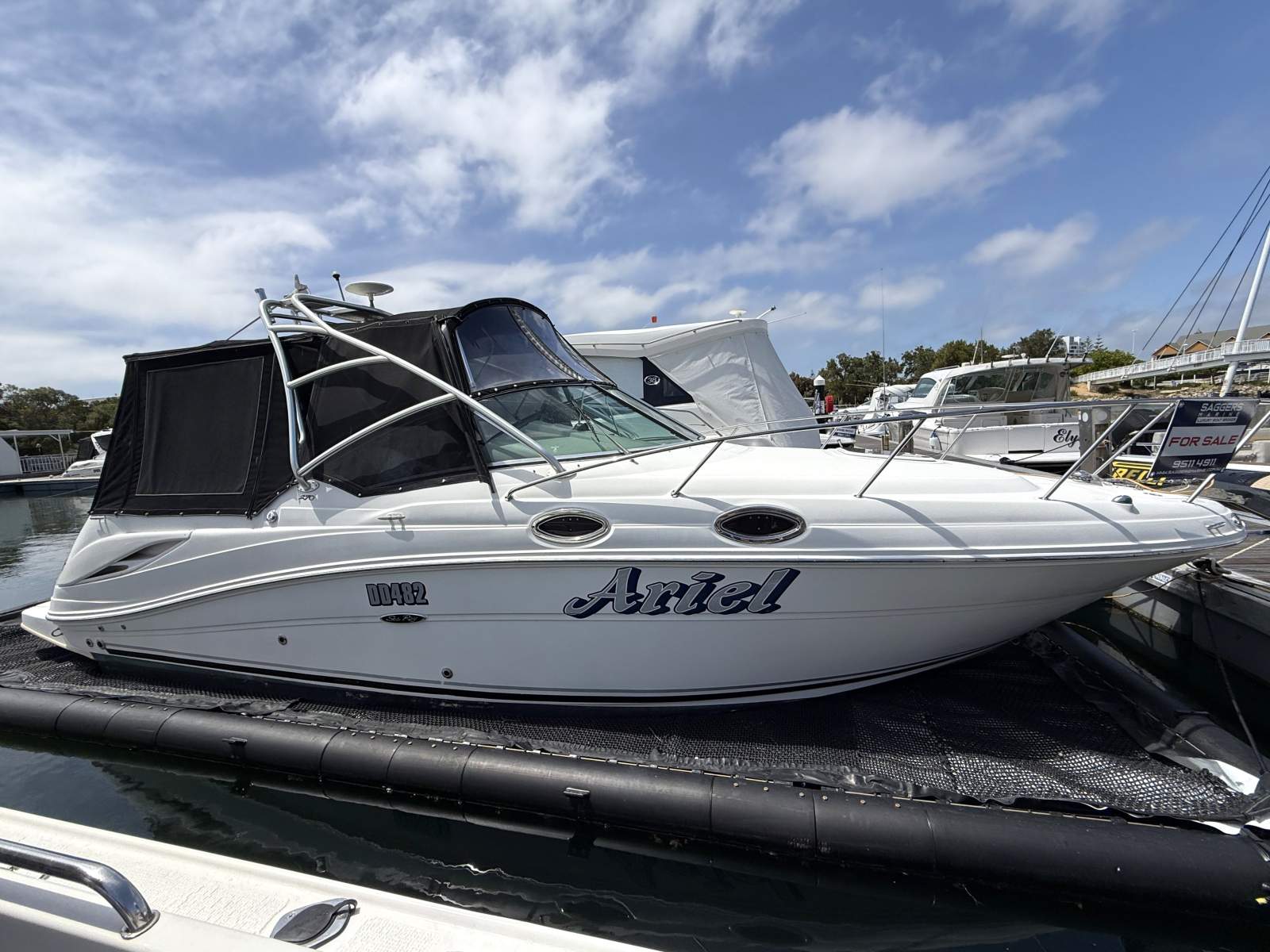 2005 SEA RAY 270 AMBERJACK SPORTS CRUISER