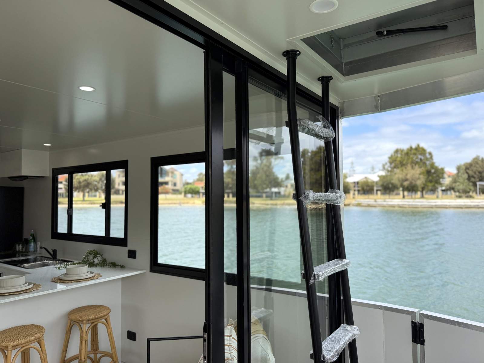 2026 SUNSET BOATS 12M HOUSE BOAT