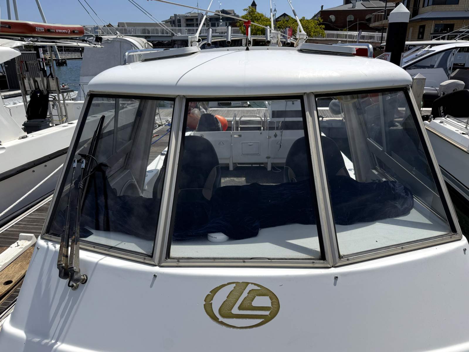 2007 LEISURECAT 8000 SPORT FISHER