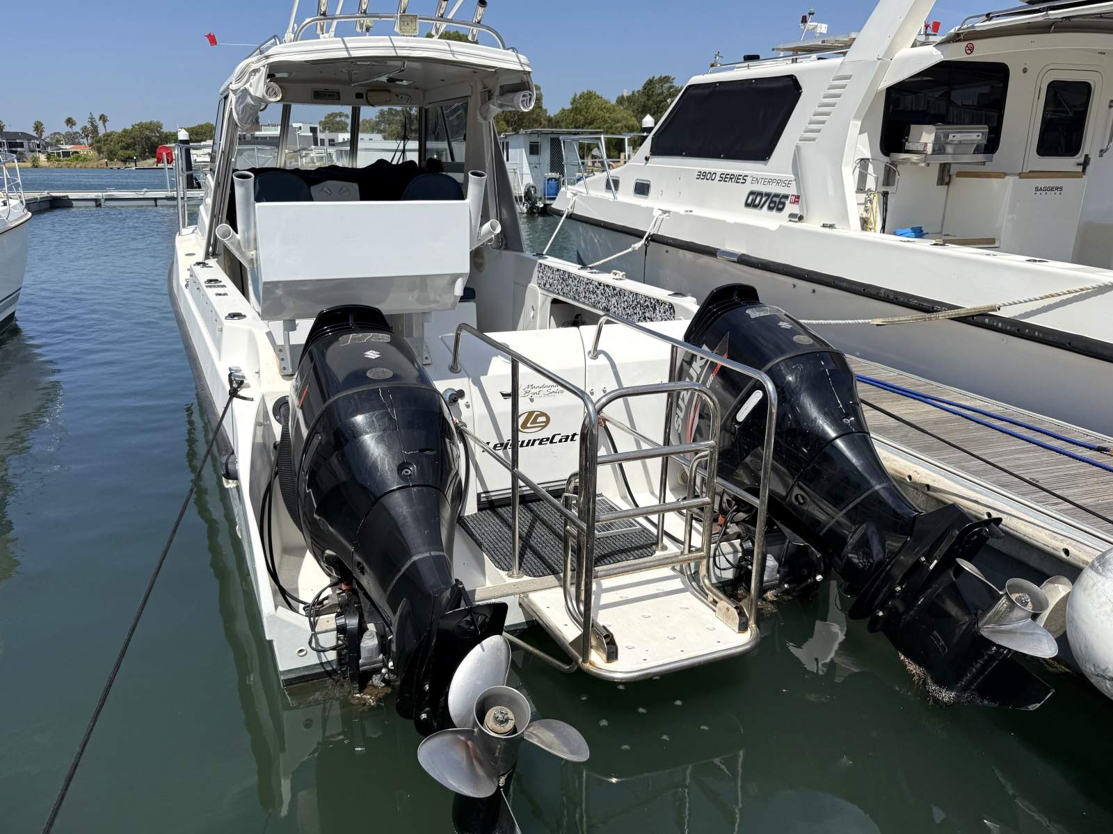 2007 LEISURECAT 8000 SPORT FISHER