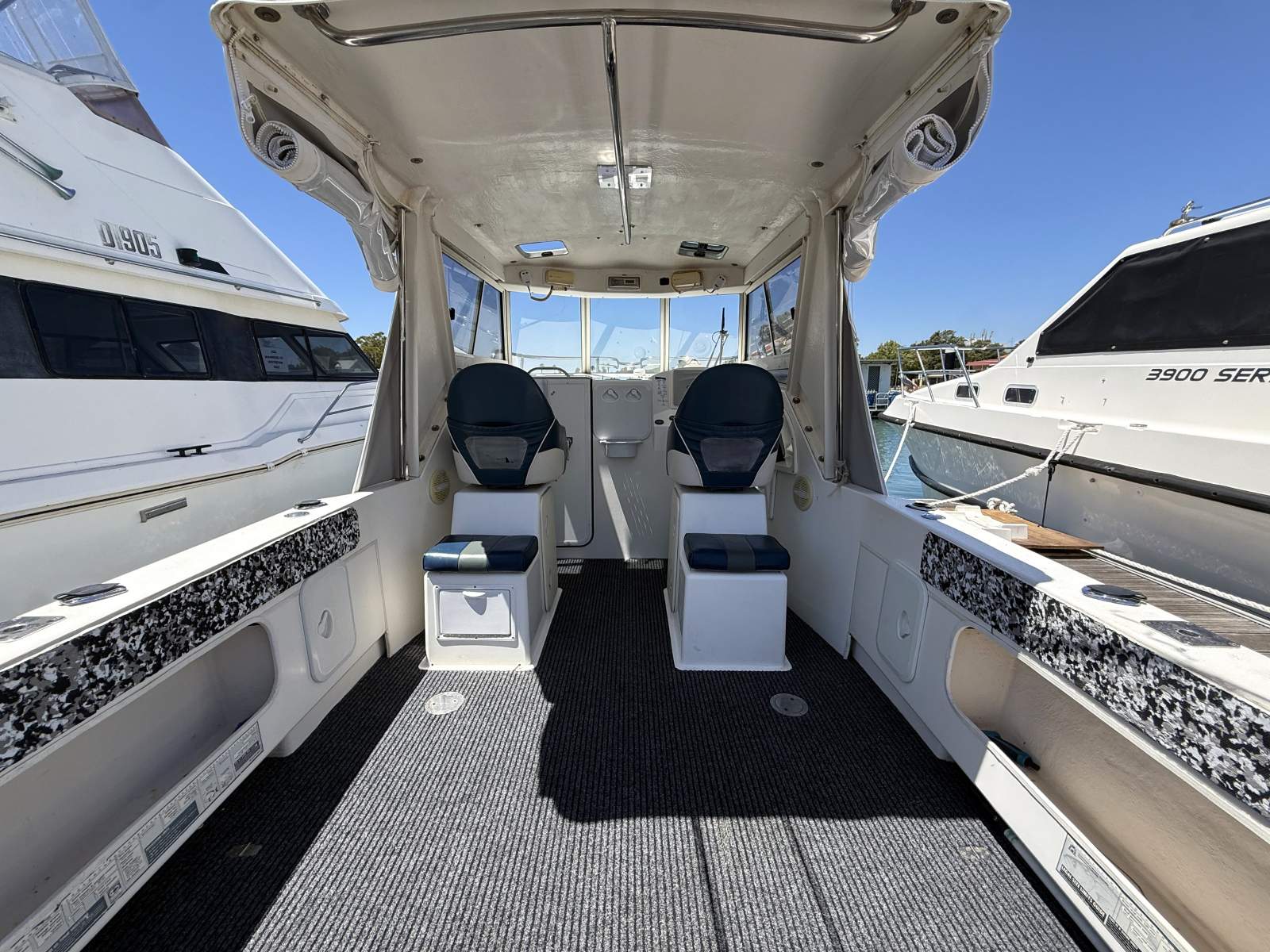 2007 LEISURECAT 8000 SPORT FISHER
