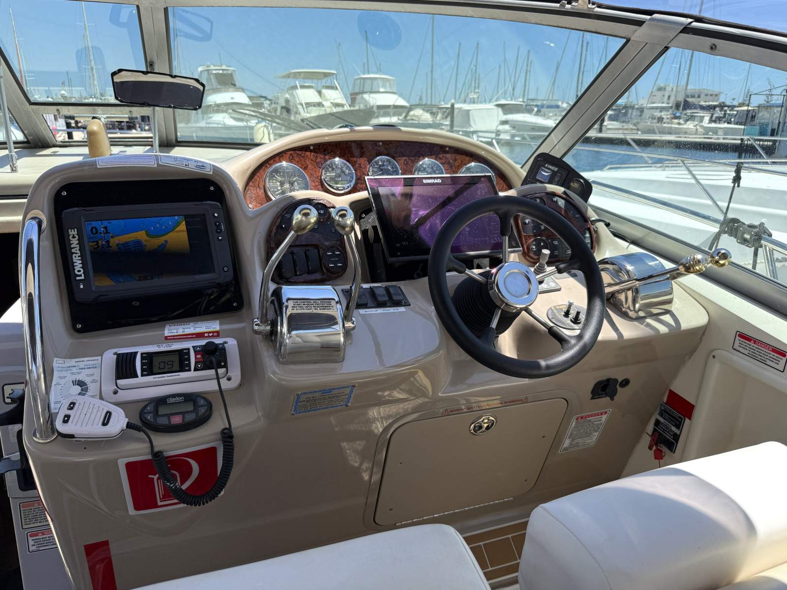 SEA RAY 355 SUNDANCER CRUISER
