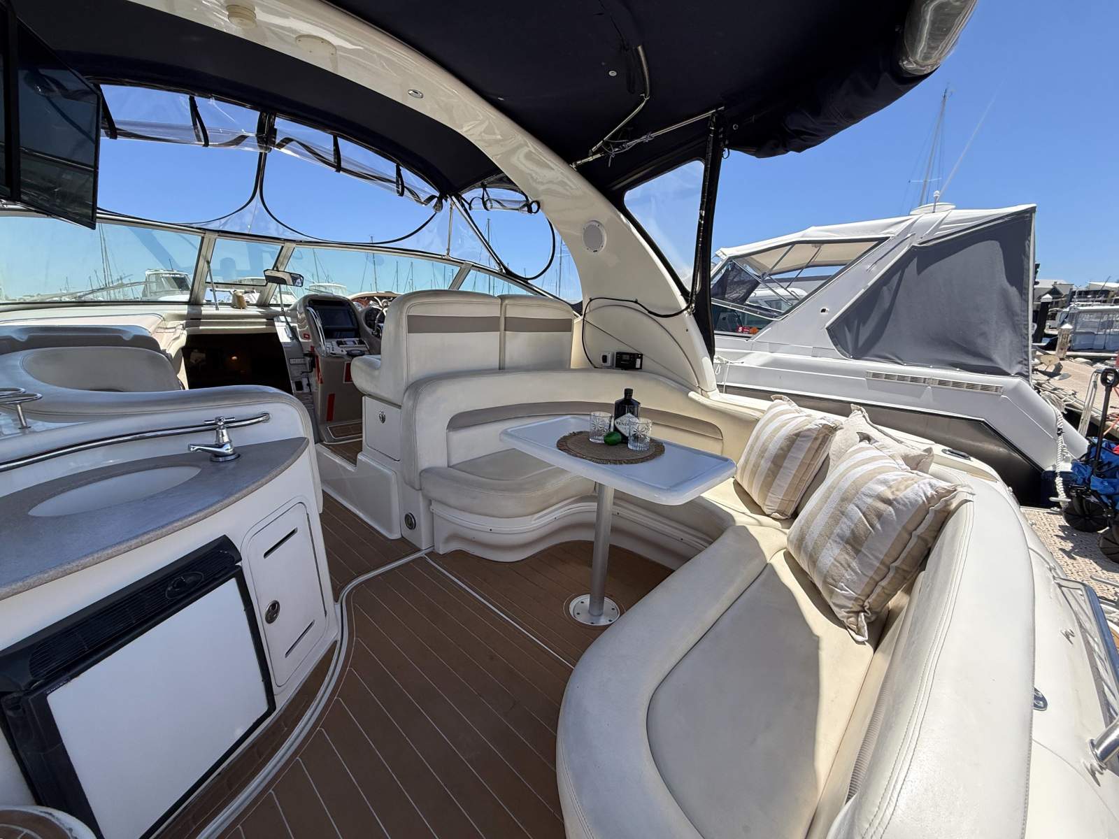 SEA RAY 355 SUNDANCER CRUISER