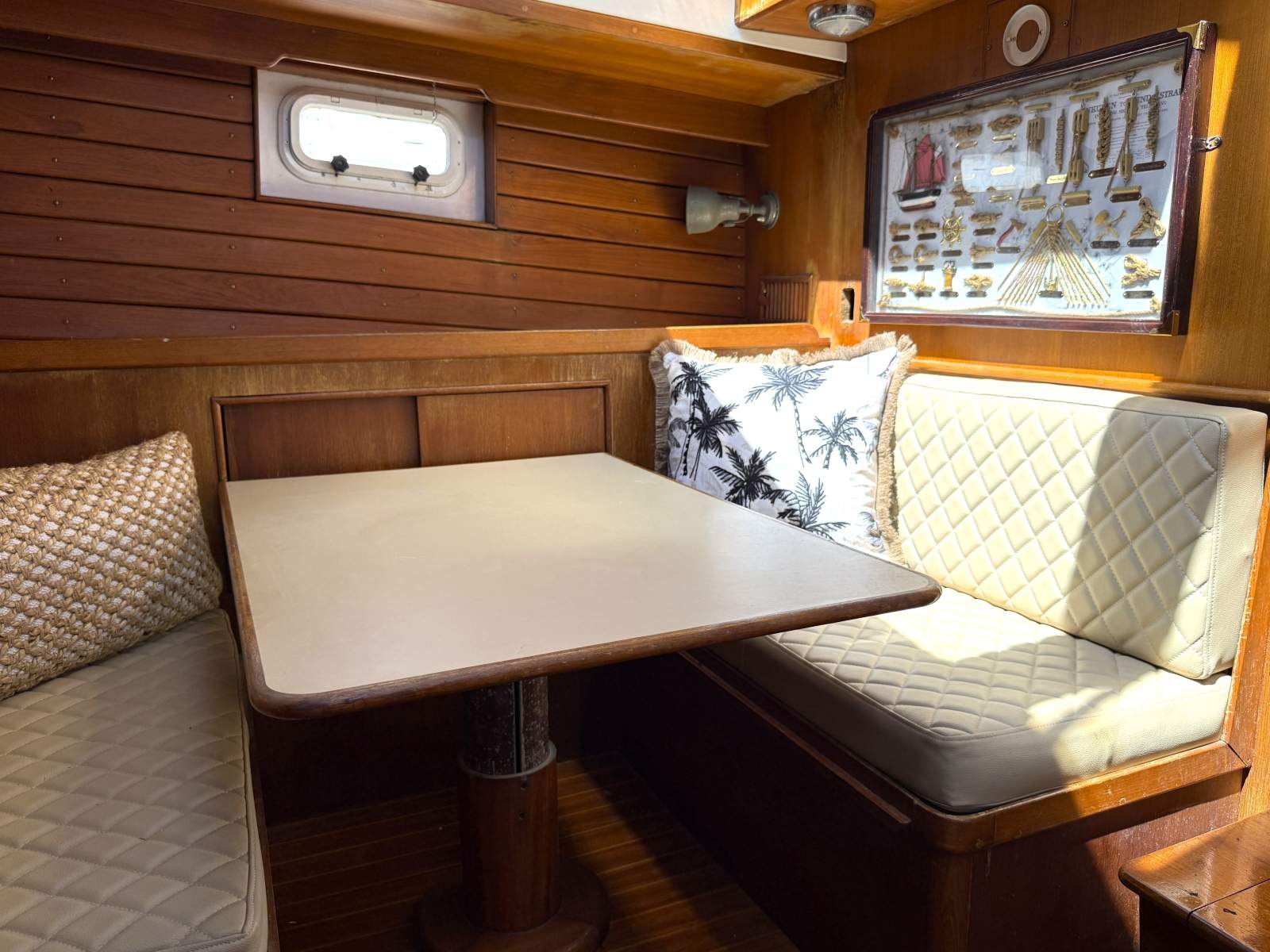 1986 ISLAND GYPSY 44 CRUISER