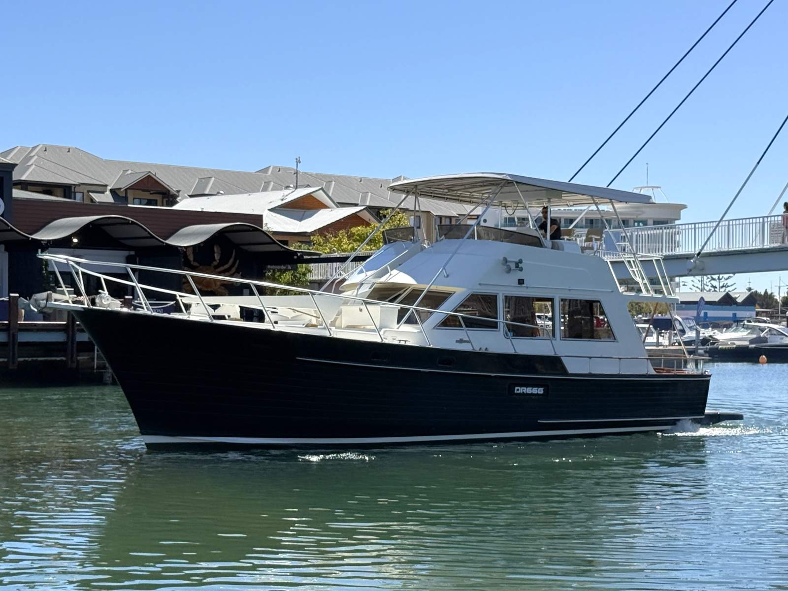 1986 ISLAND GYPSY 44 CRUISER