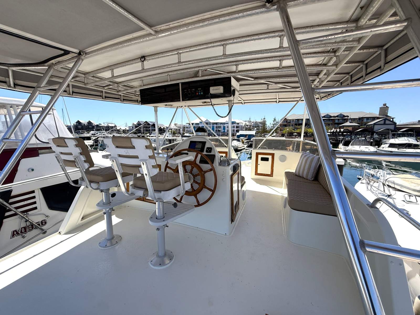 1986 ISLAND GYPSY 44 CRUISER