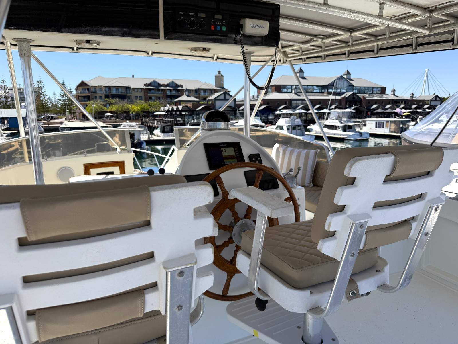 1986 ISLAND GYPSY 44 CRUISER