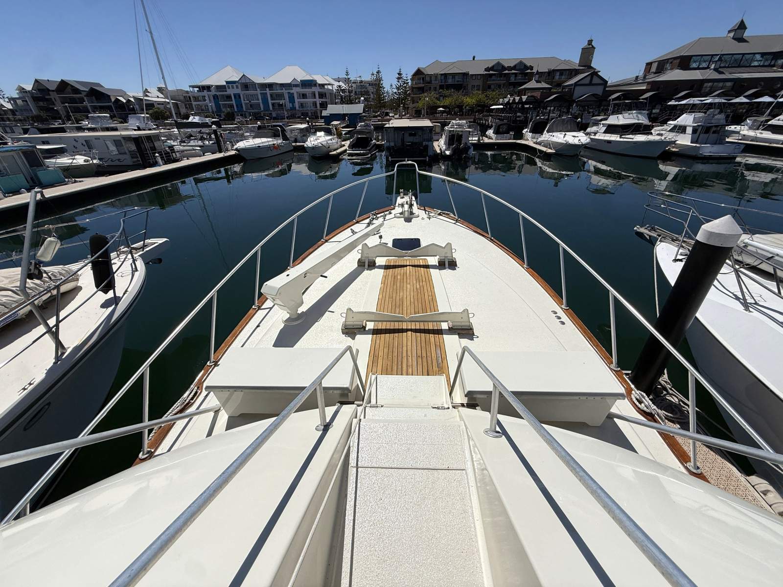 1986 ISLAND GYPSY 44 CRUISER