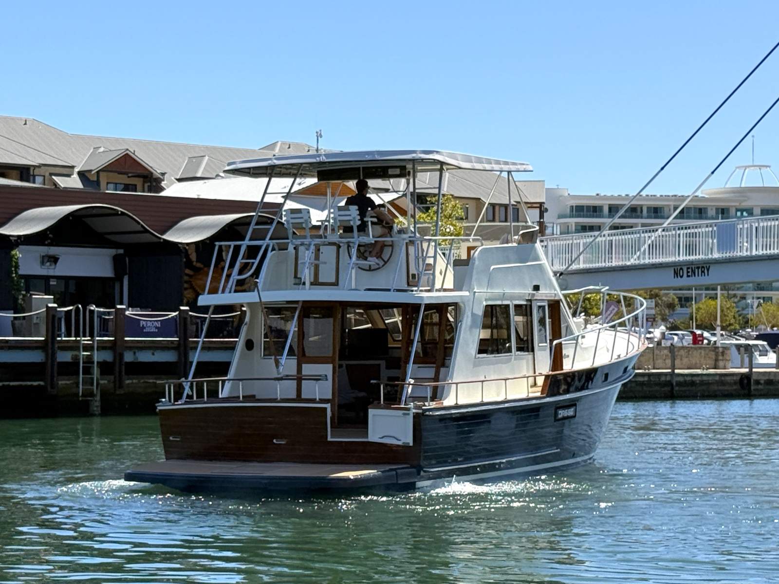 1986 ISLAND GYPSY 44 CRUISER