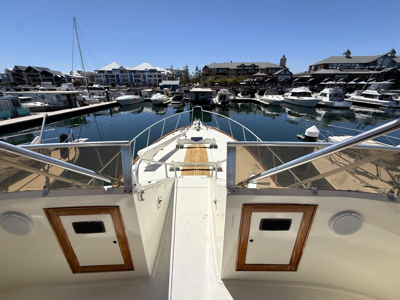1986 ISLAND GYPSY 44 CRUISER