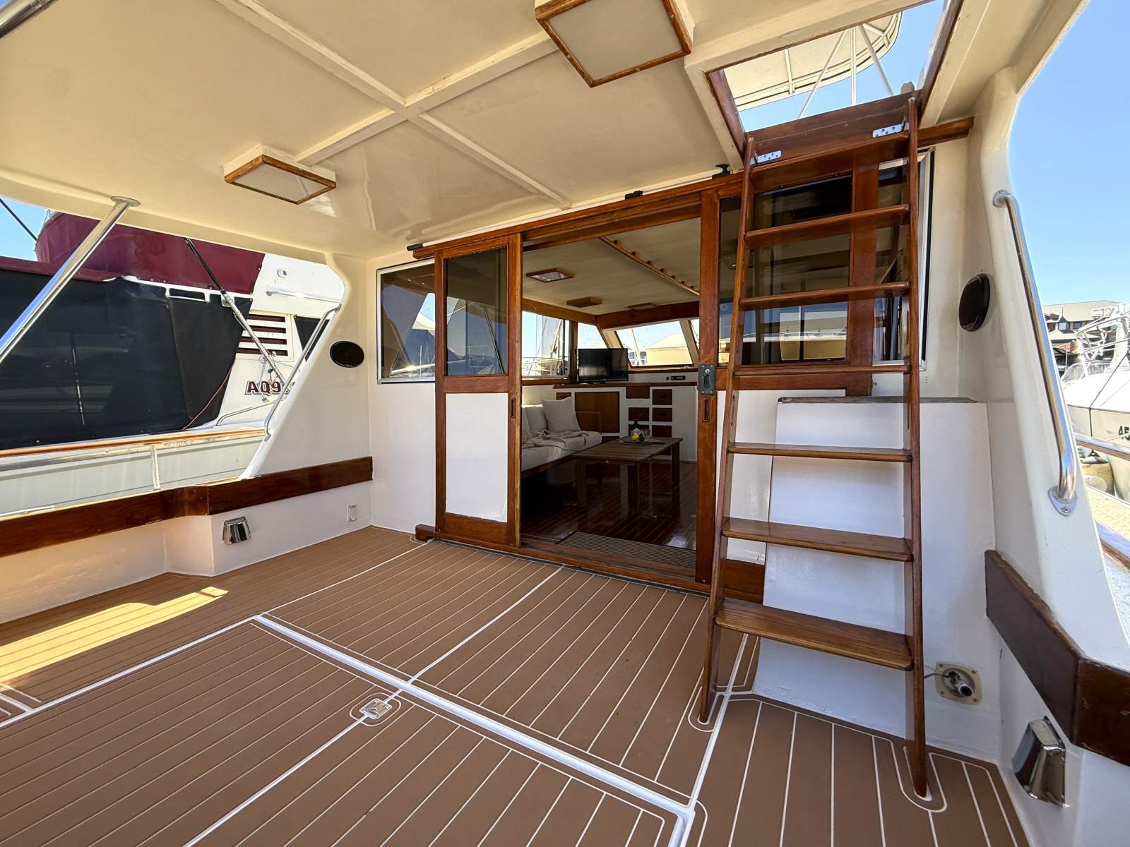 1986 ISLAND GYPSY 44 CRUISER