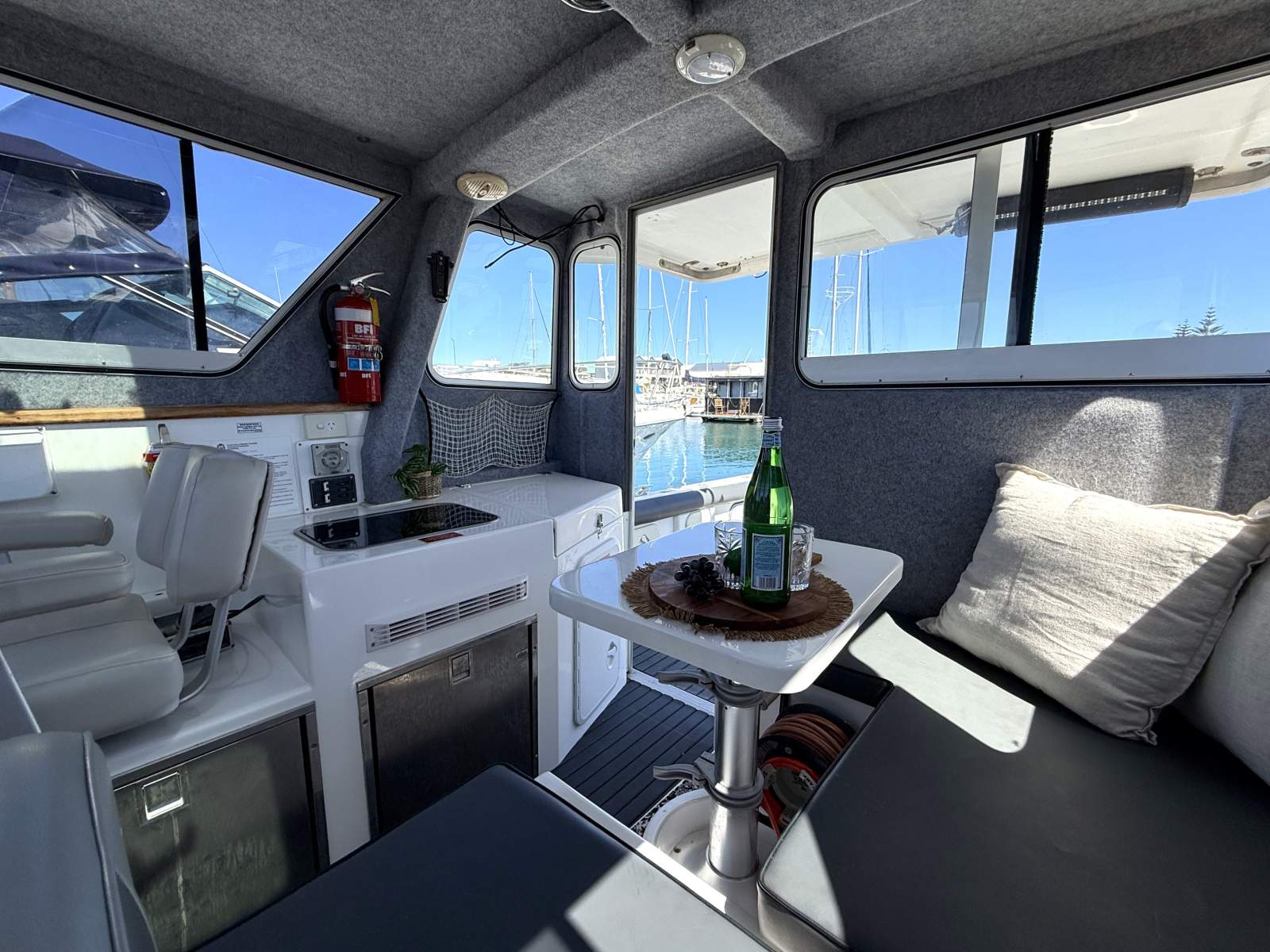 2007 LEISURECAT 9000 KINGFISHER SPORT FISHER