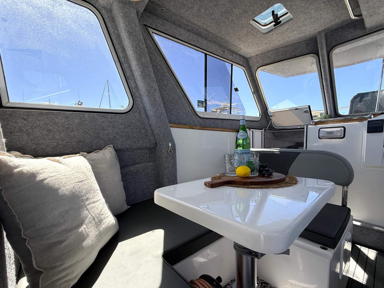 2007 LEISURECAT 9000 KINGFISHER SPORT FISHER