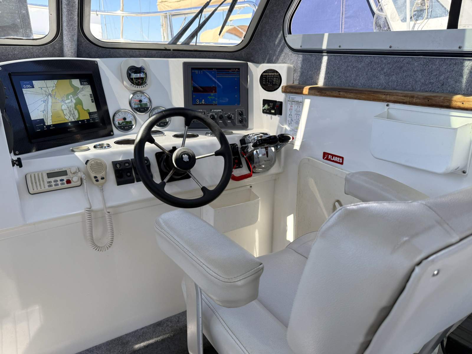 2007 LEISURECAT 9000 KINGFISHER SPORT FISHER
