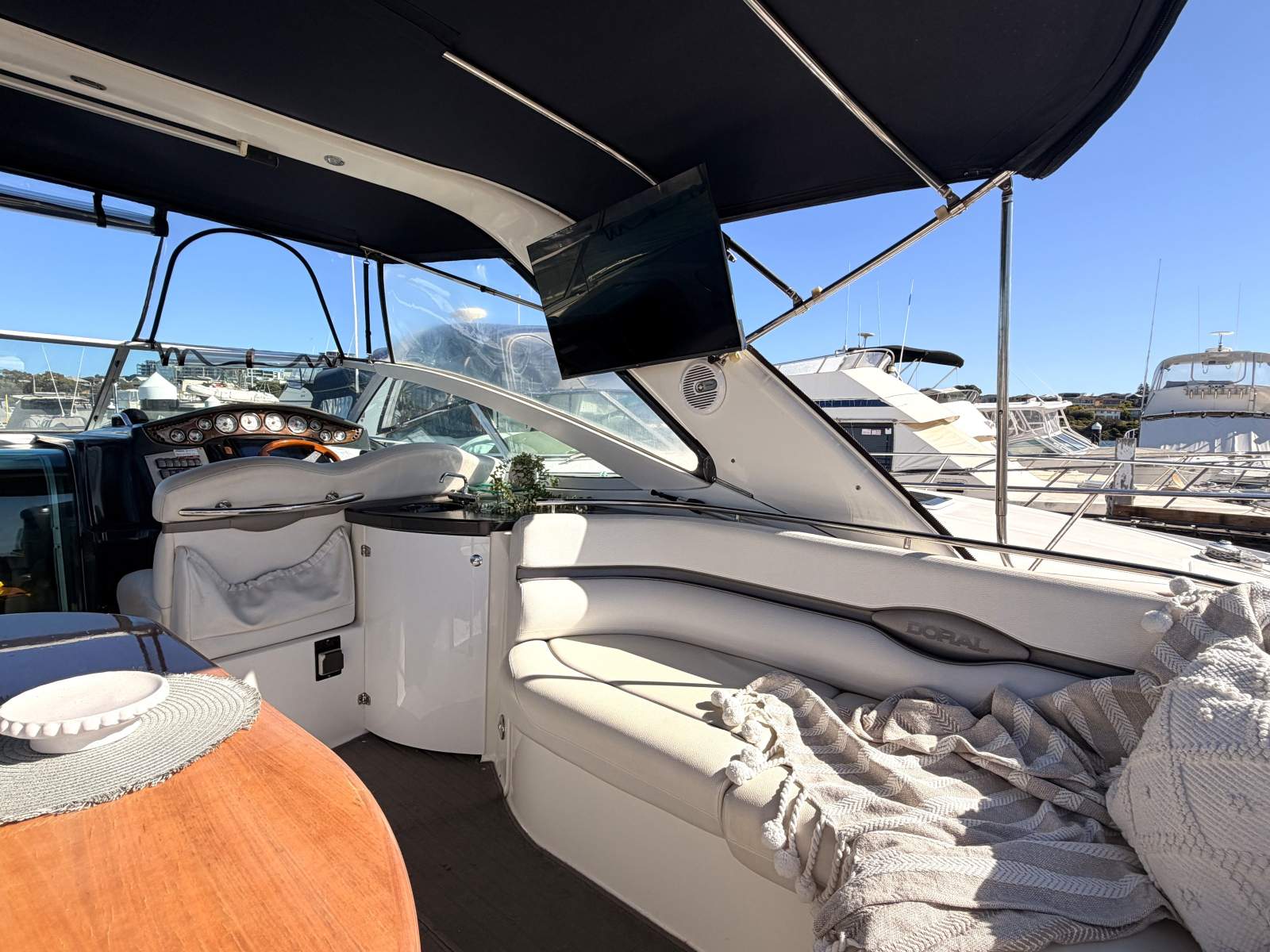 DORAL 270 RUNABOUT