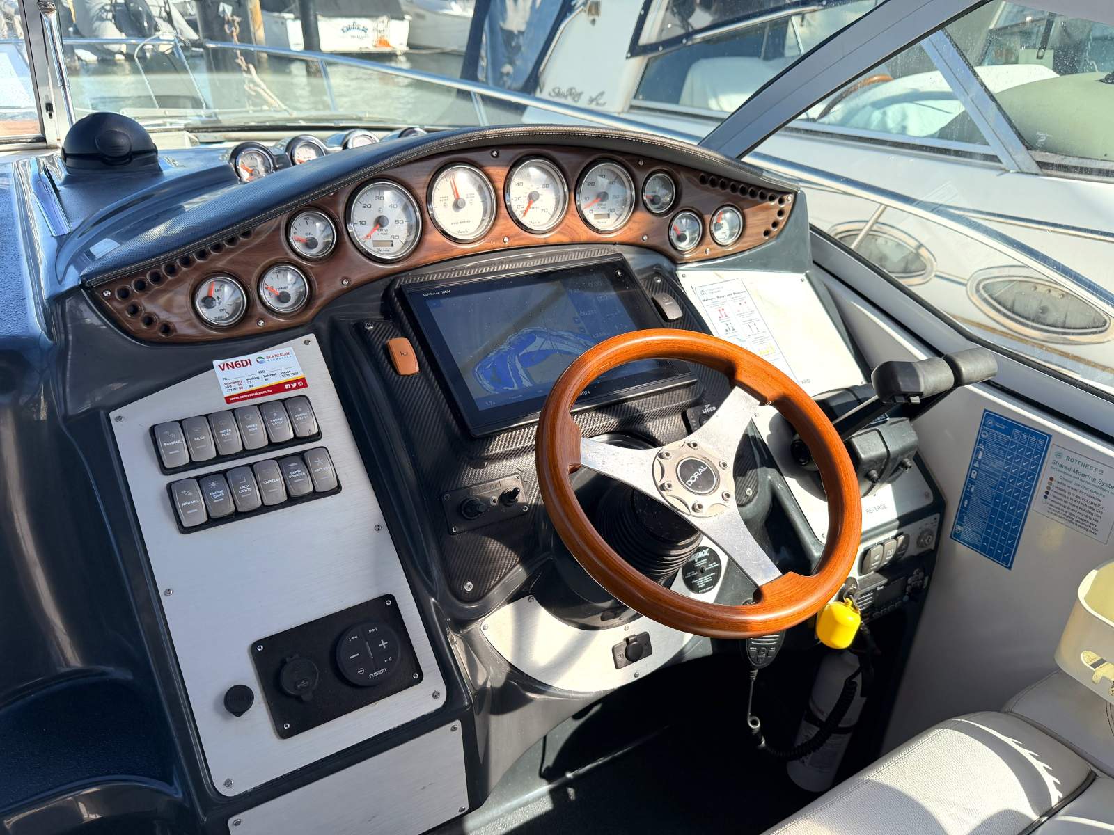 DORAL 270 RUNABOUT