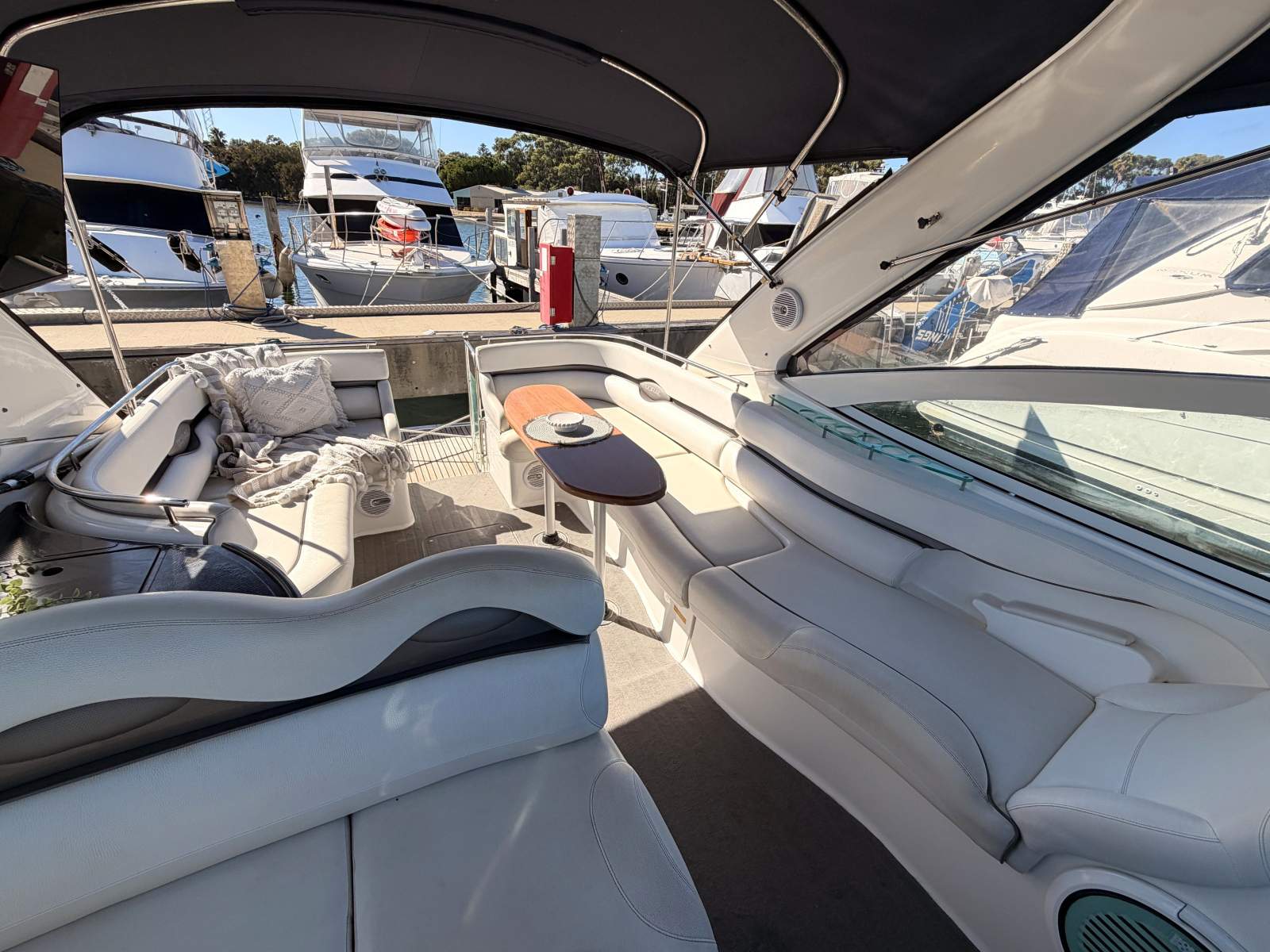 DORAL 270 RUNABOUT