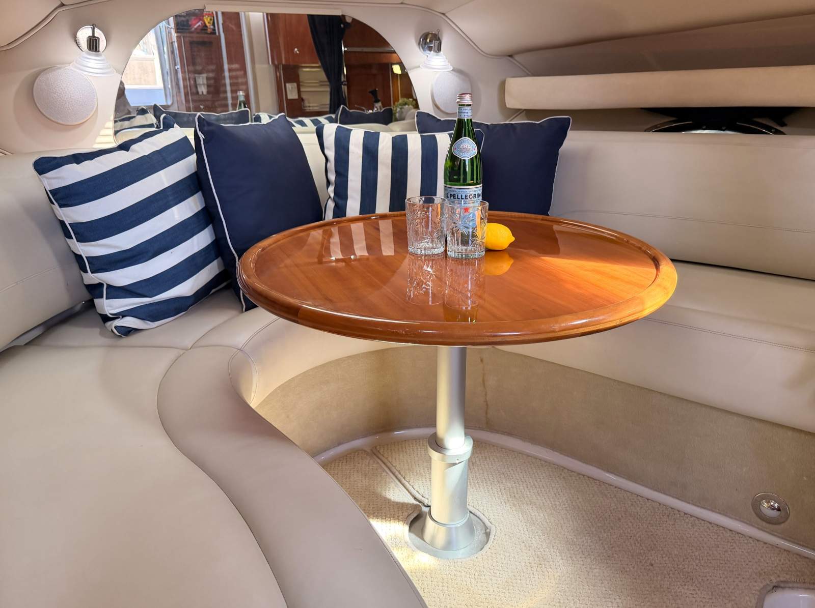 DORAL 270 RUNABOUT