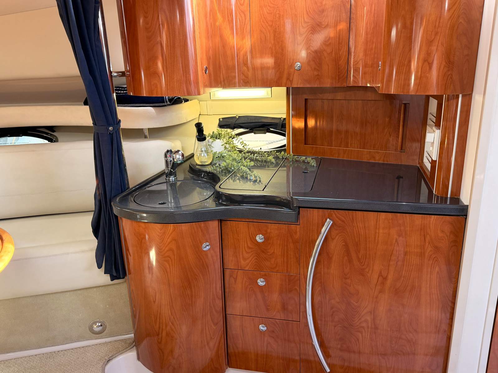 DORAL 270 RUNABOUT