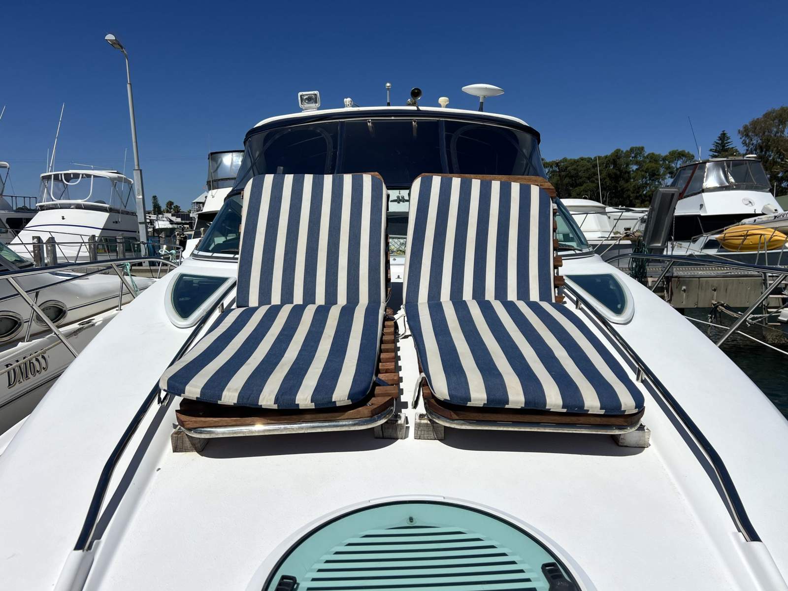 DORAL 270 RUNABOUT