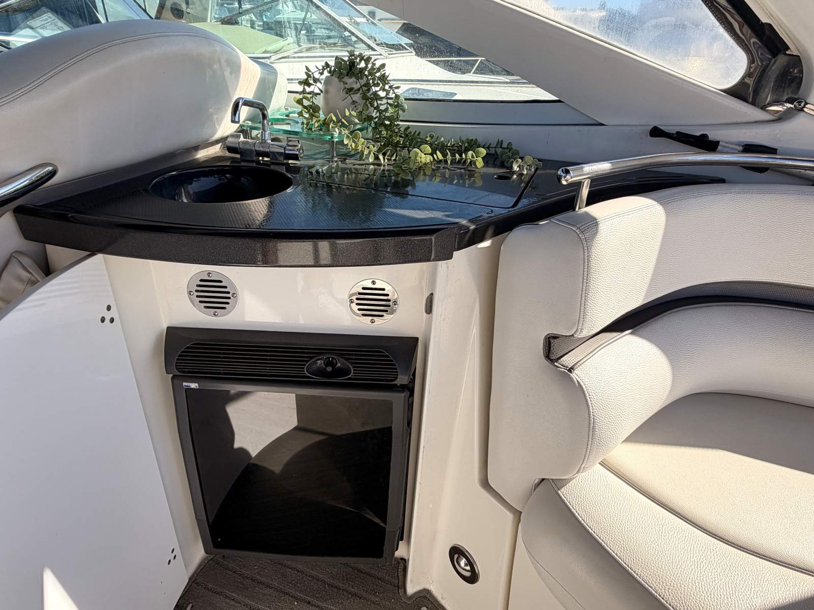 DORAL 270 RUNABOUT