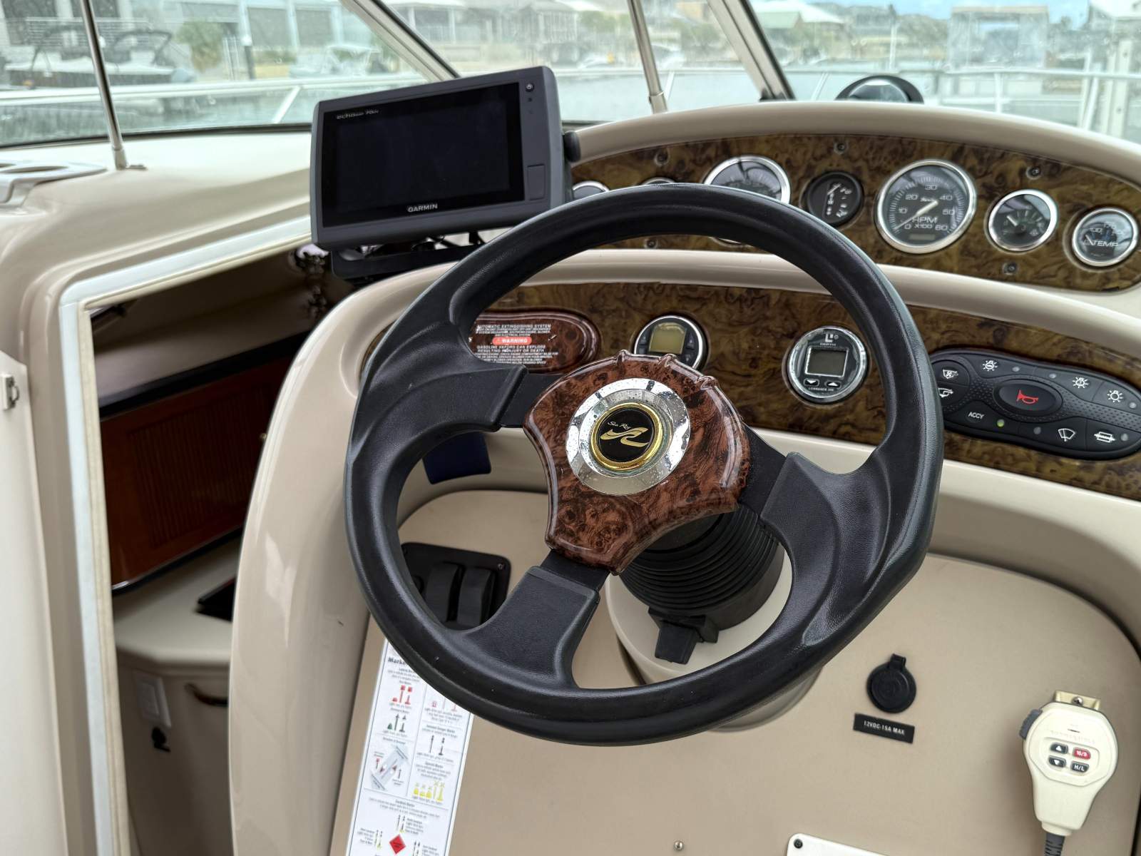 2003 SEA RAY 260 SUNDANCER SPORTS CRUISER