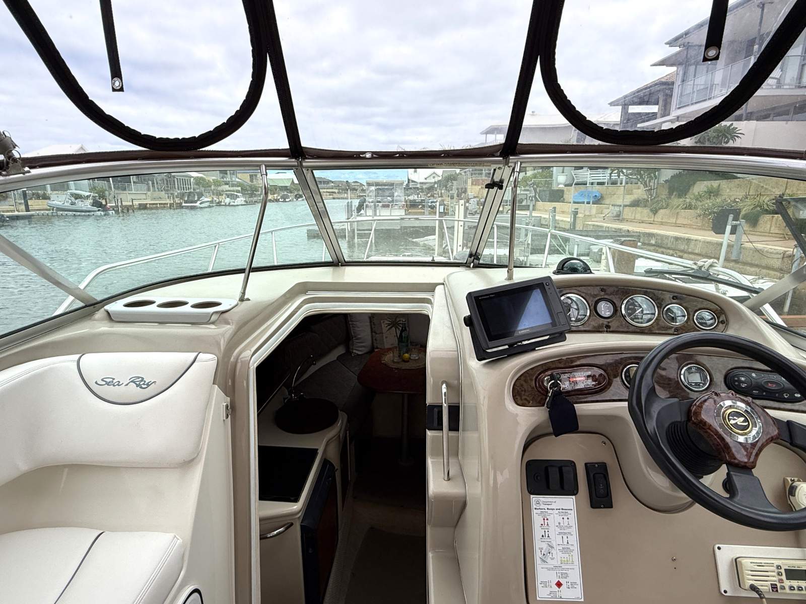 2003 SEA RAY 260 SUNDANCER SPORTS CRUISER