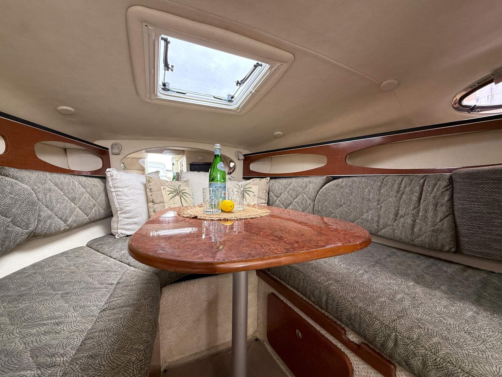 2003 SEA RAY 260 SUNDANCER SPORTS CRUISER
