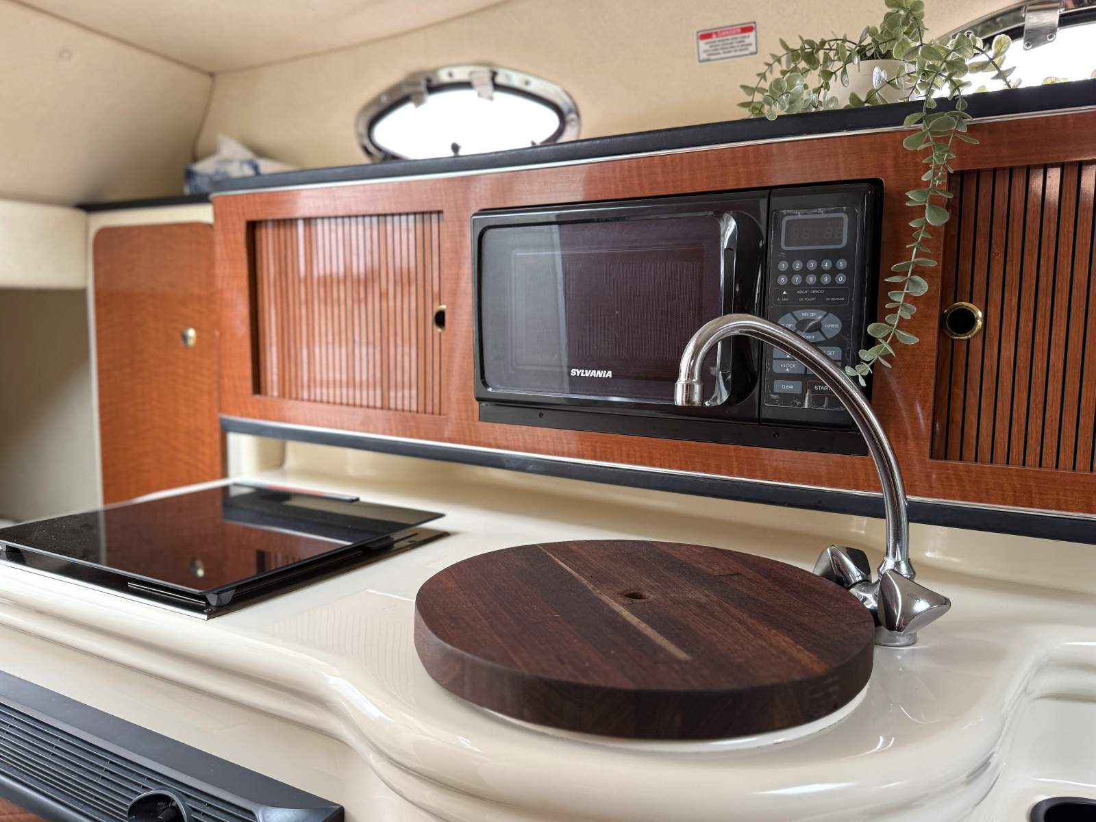 2003 SEA RAY 260 SUNDANCER SPORTS CRUISER