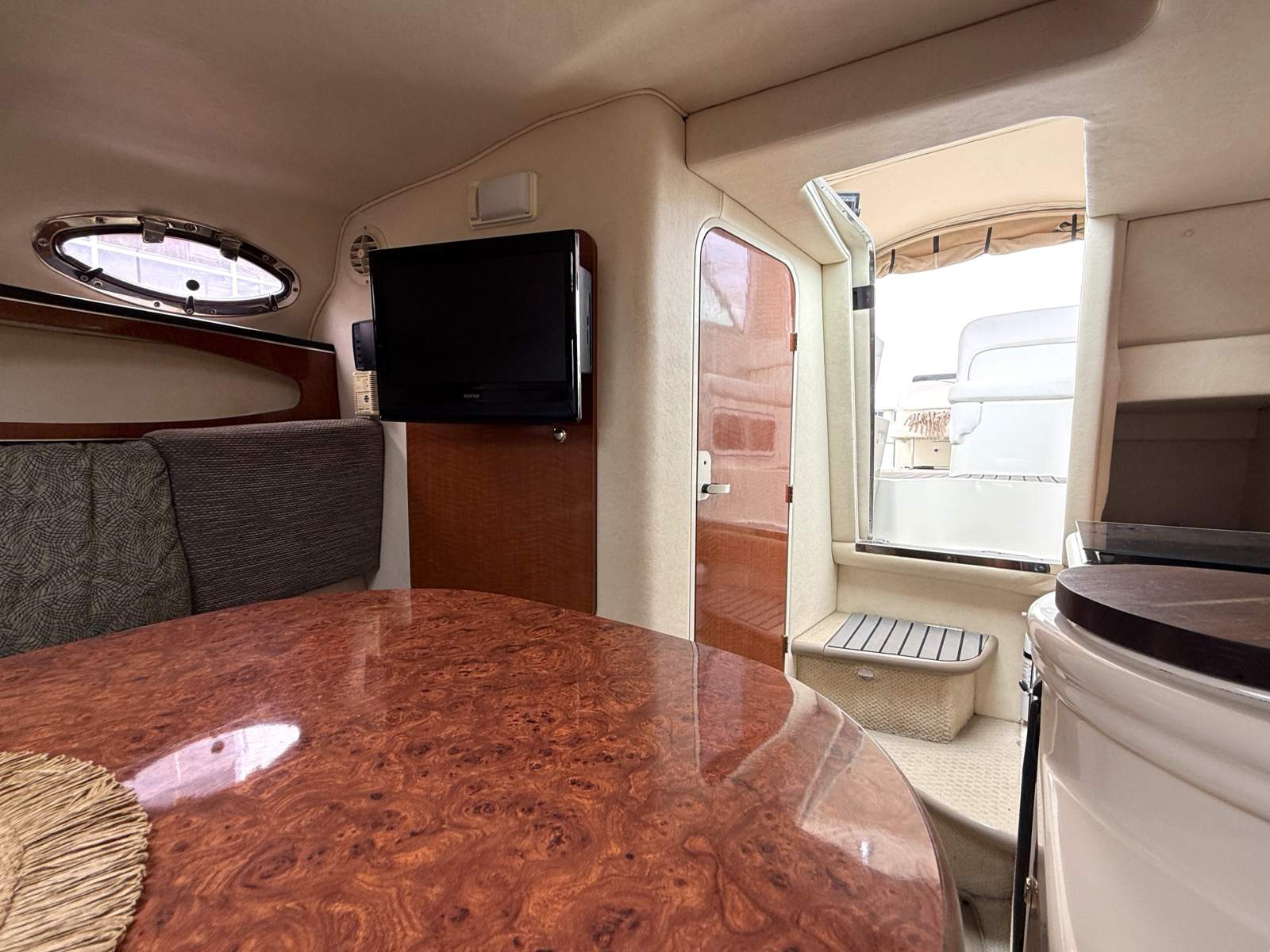 2003 SEA RAY 260 SUNDANCER SPORTS CRUISER
