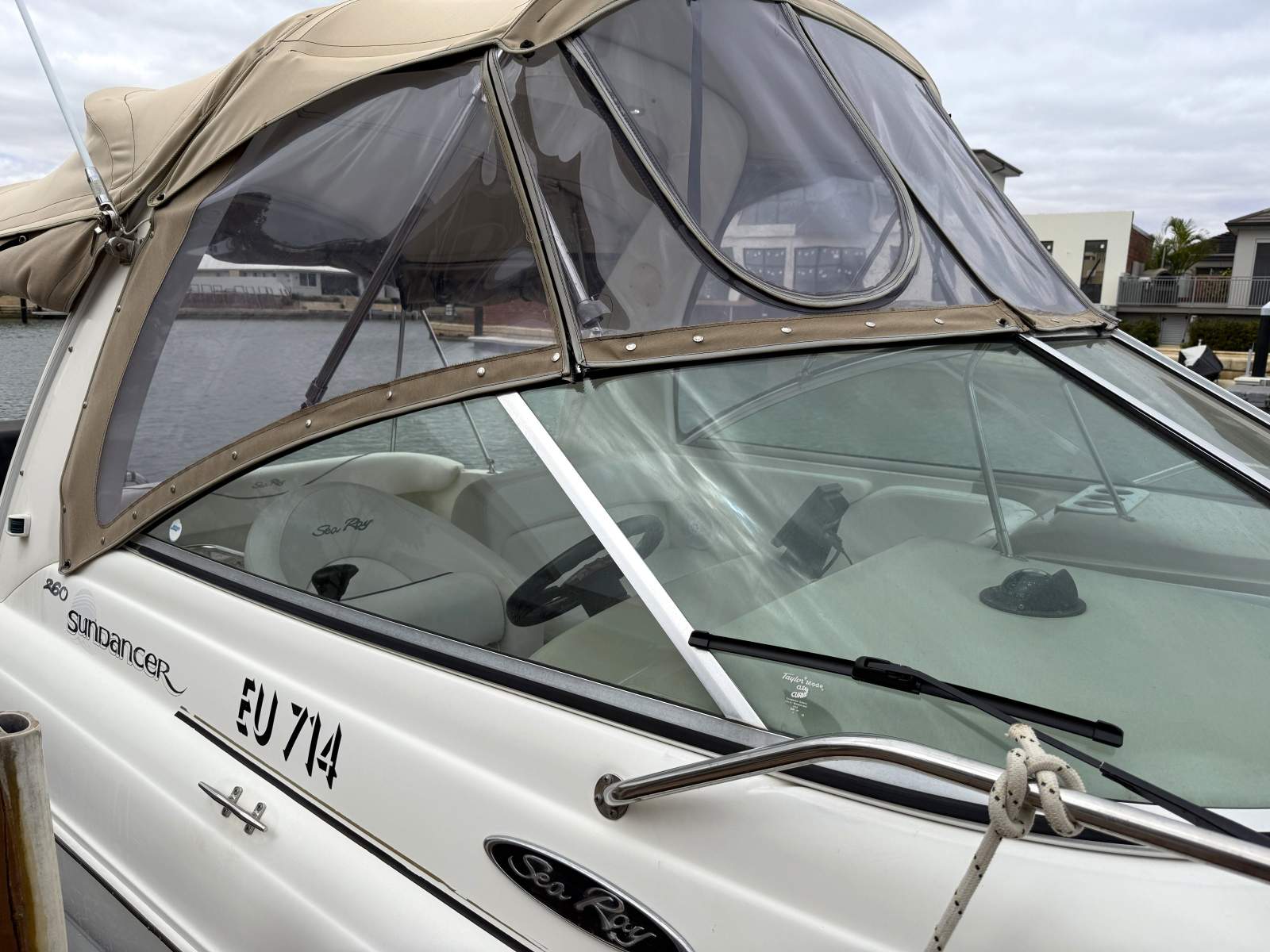 2003 SEA RAY 260 SUNDANCER SPORTS CRUISER