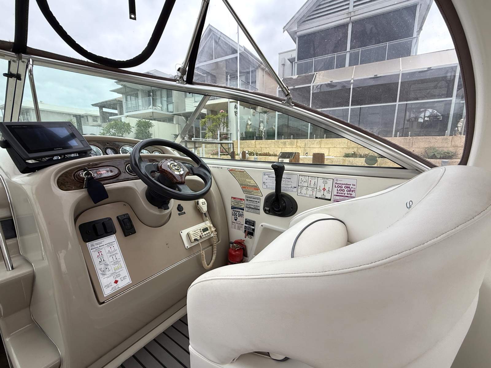 2003 SEA RAY 260 SUNDANCER SPORTS CRUISER