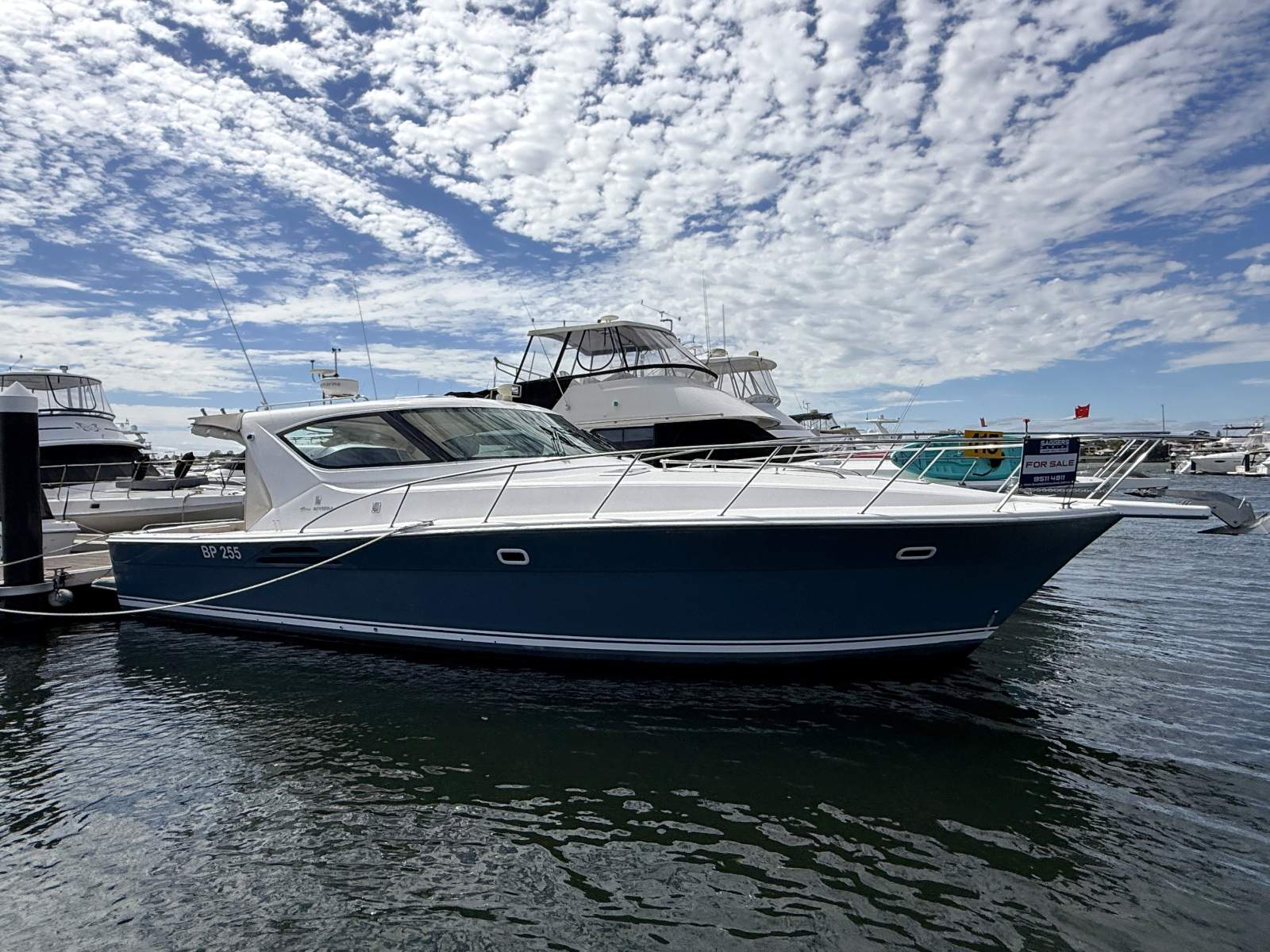 2001 RIVIERA 4000 OFFSHORE CRUISER