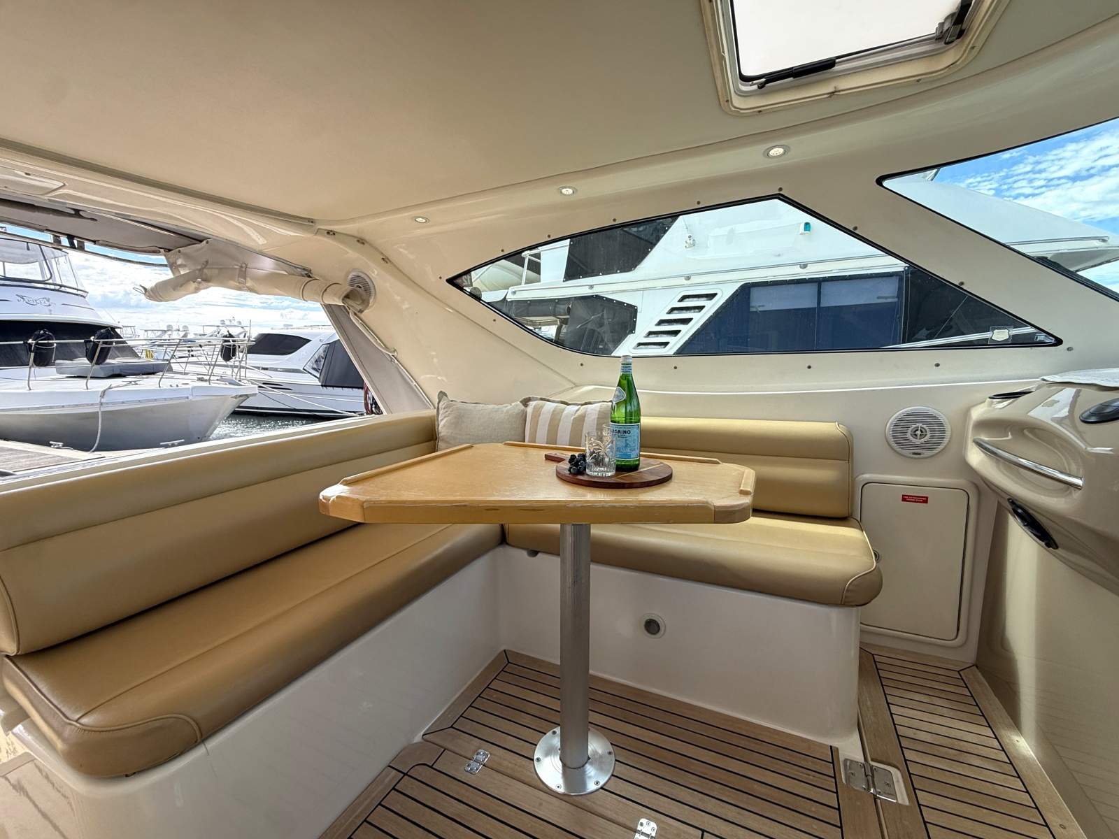 2001 RIVIERA 4000 OFFSHORE CRUISER