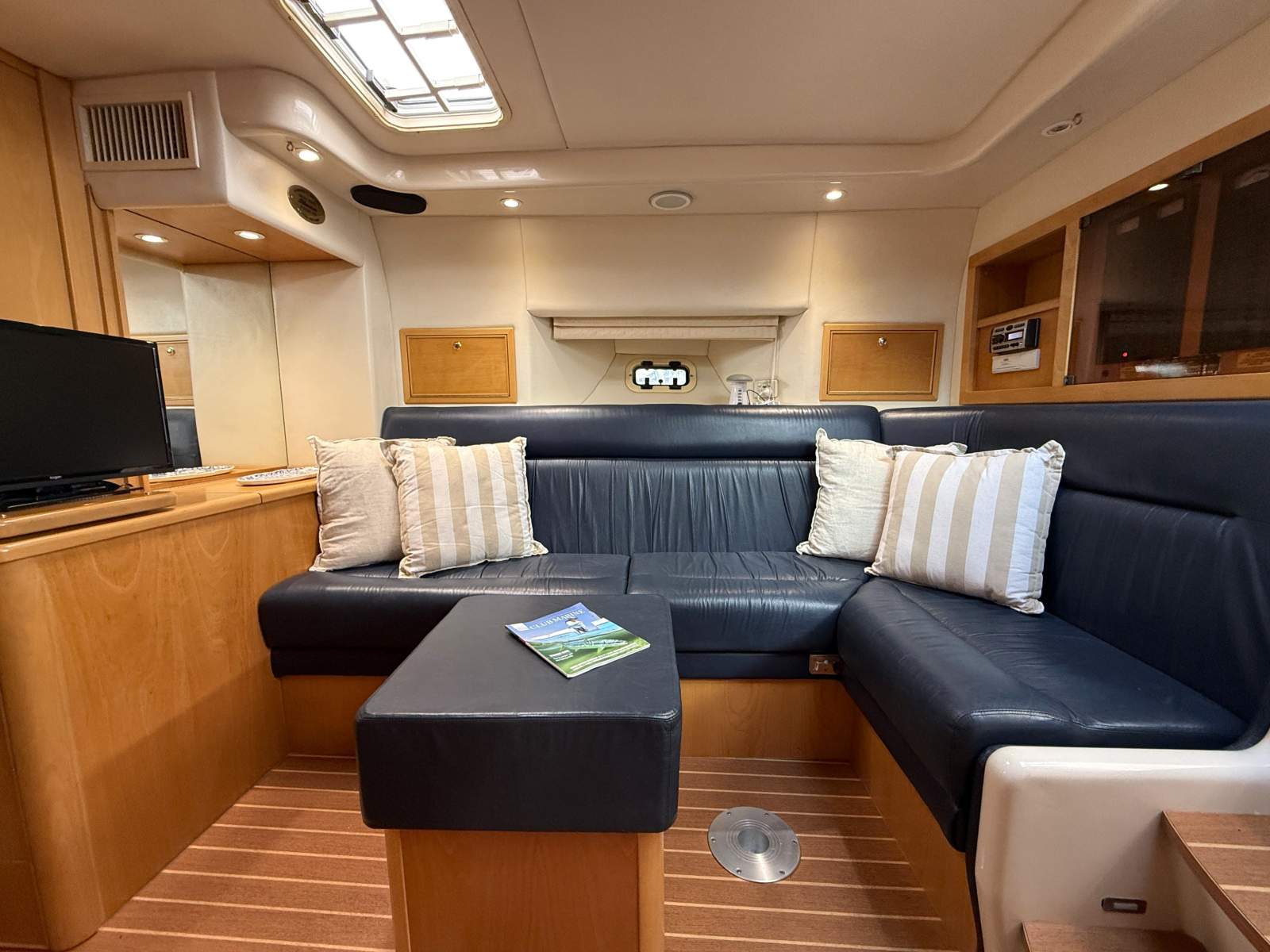 2001 RIVIERA 4000 OFFSHORE CRUISER