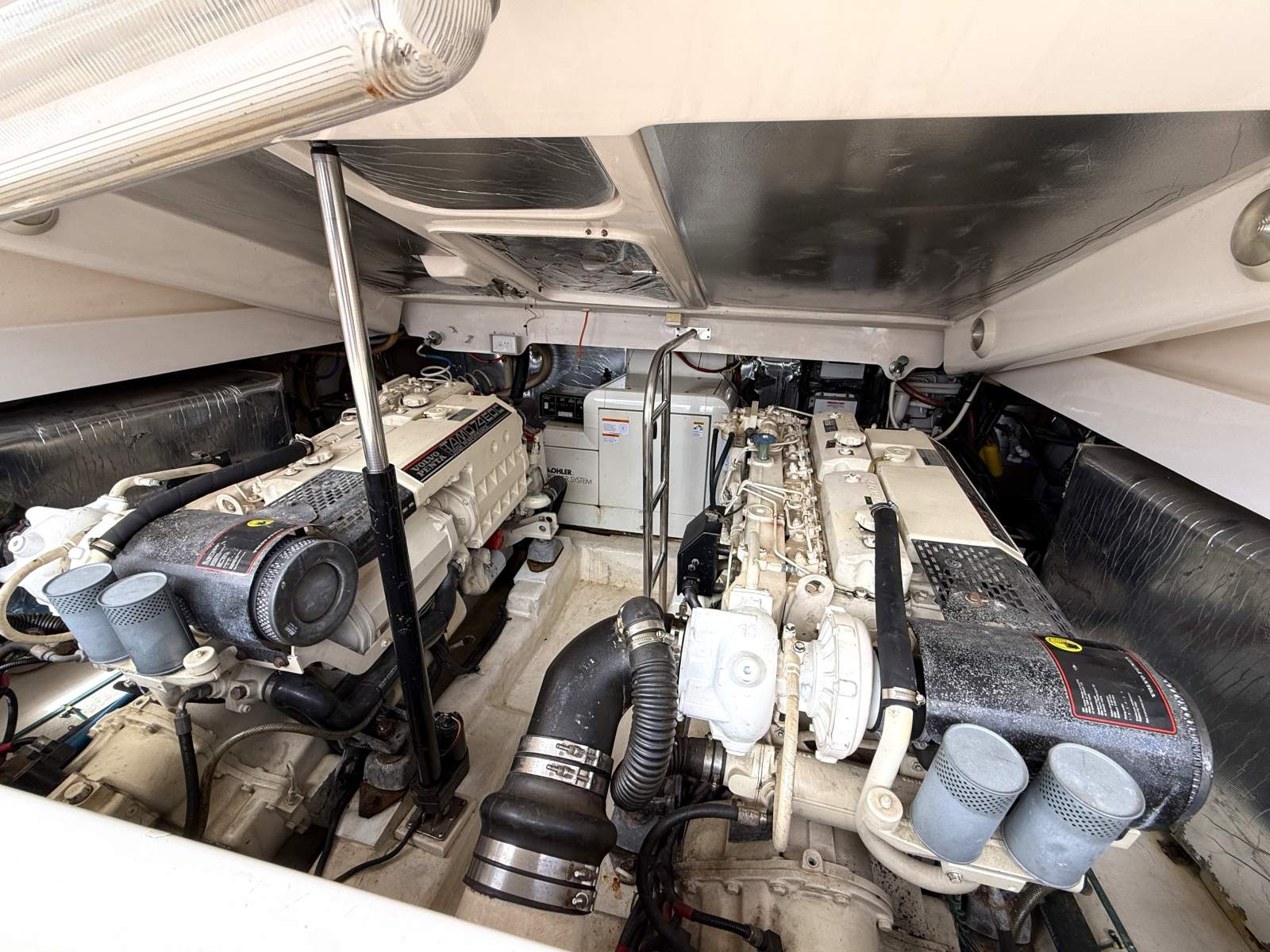 2001 RIVIERA 4000 OFFSHORE CRUISER