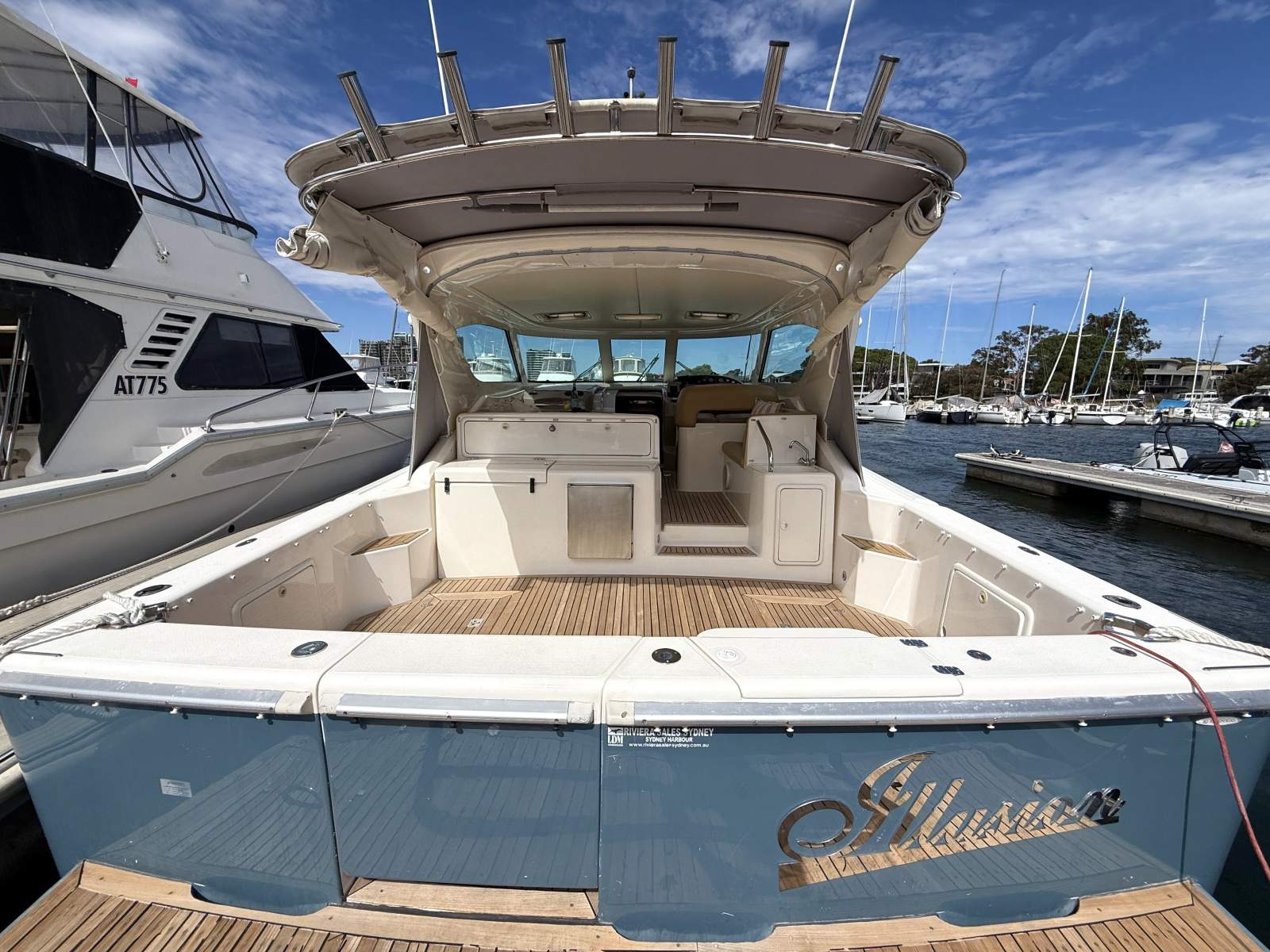 2001 RIVIERA 4000 OFFSHORE CRUISER
