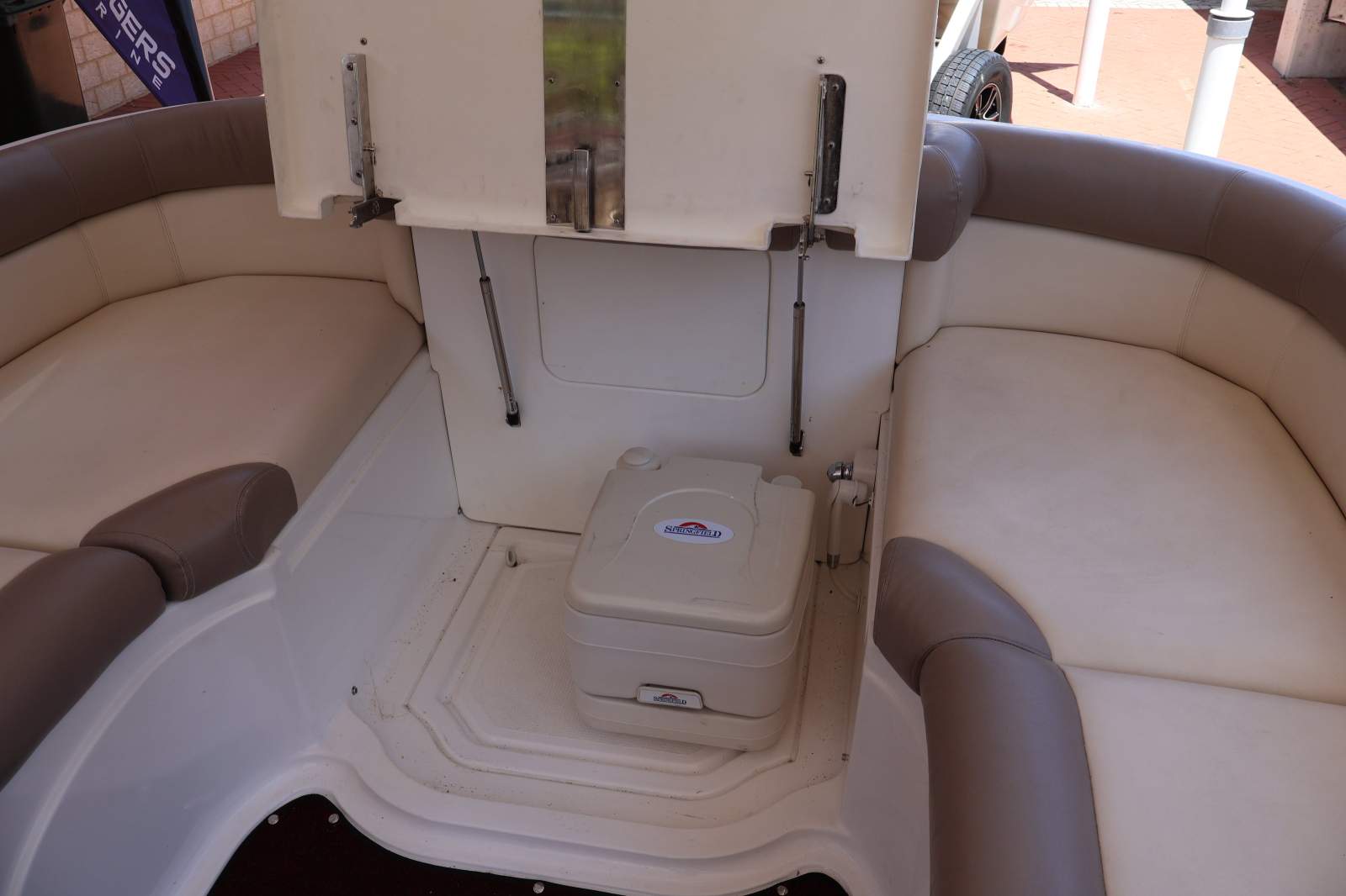 2010 SOUTH BEACH 240 VACATIONER CRUISER