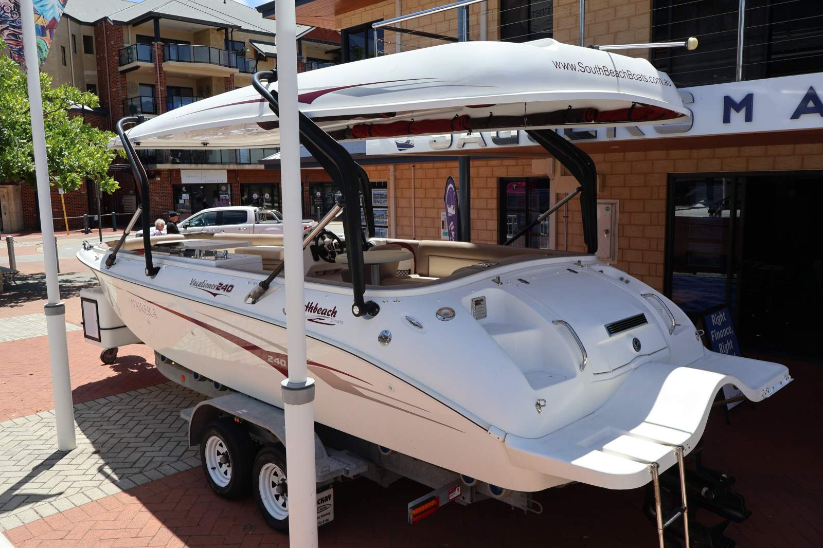 2010 SOUTH BEACH 240 VACATIONER CRUISER