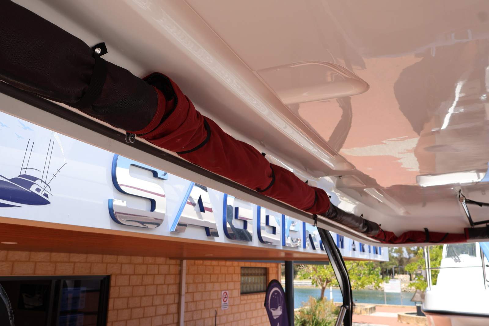 2010 SOUTH BEACH 240 VACATIONER CRUISER