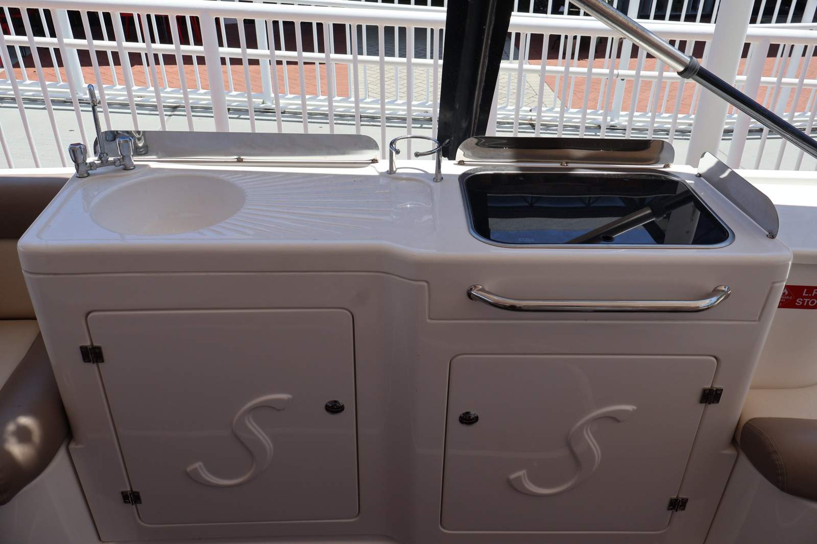 2010 SOUTH BEACH 240 VACATIONER CRUISER