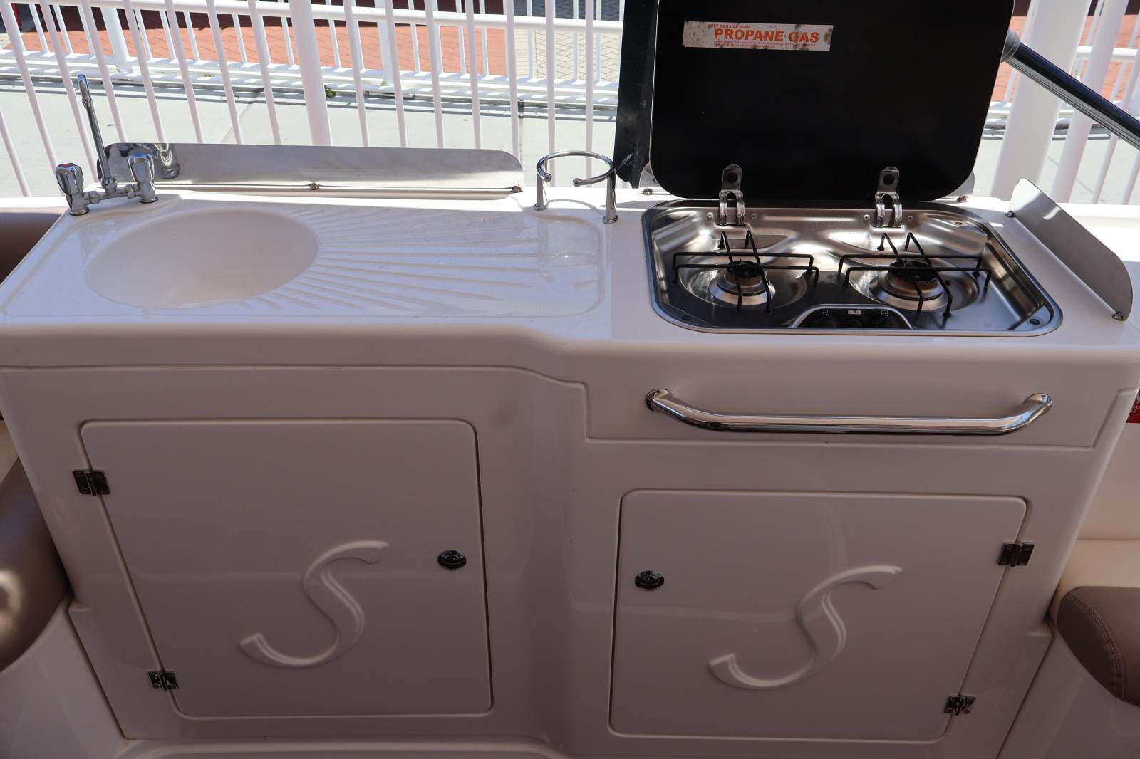 2010 SOUTH BEACH 240 VACATIONER CRUISER