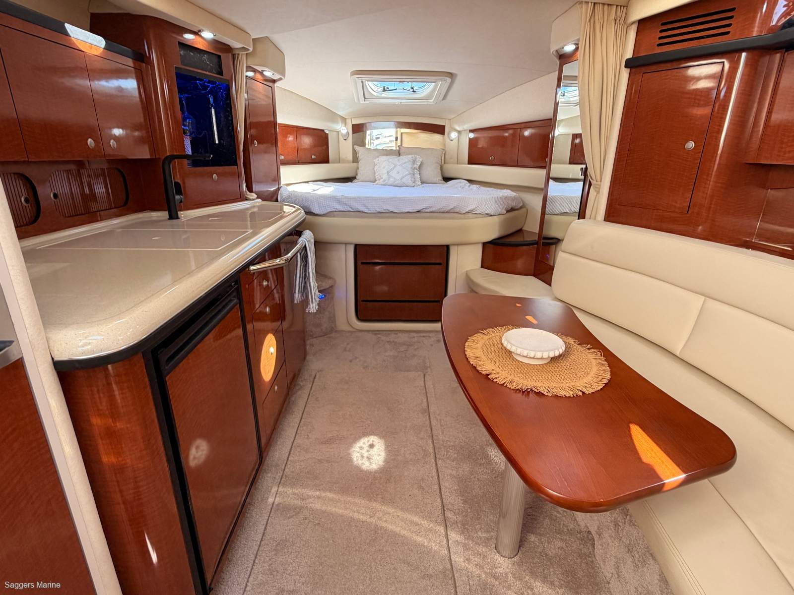 2005 SEA RAY 375 SUNDANCER CRUISER