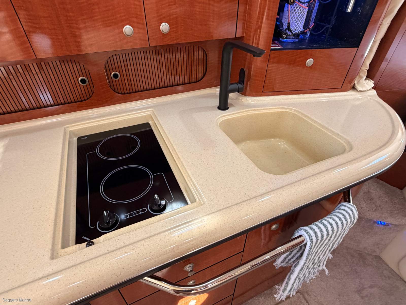 2005 SEA RAY 375 SUNDANCER CRUISER