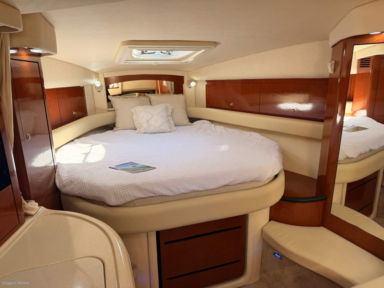 2005 SEA RAY 375 SUNDANCER CRUISER