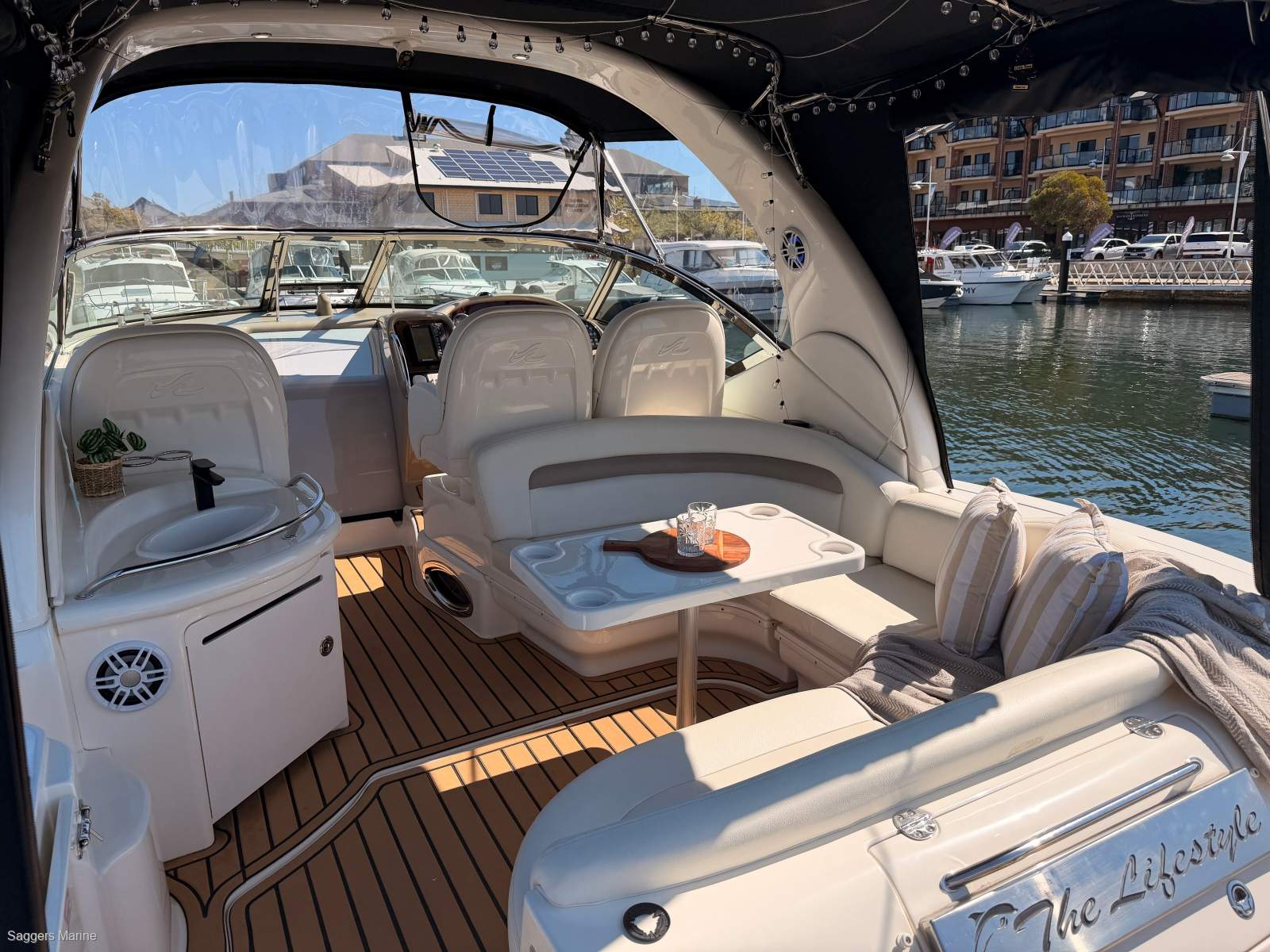 2005 SEA RAY 375 SUNDANCER CRUISER